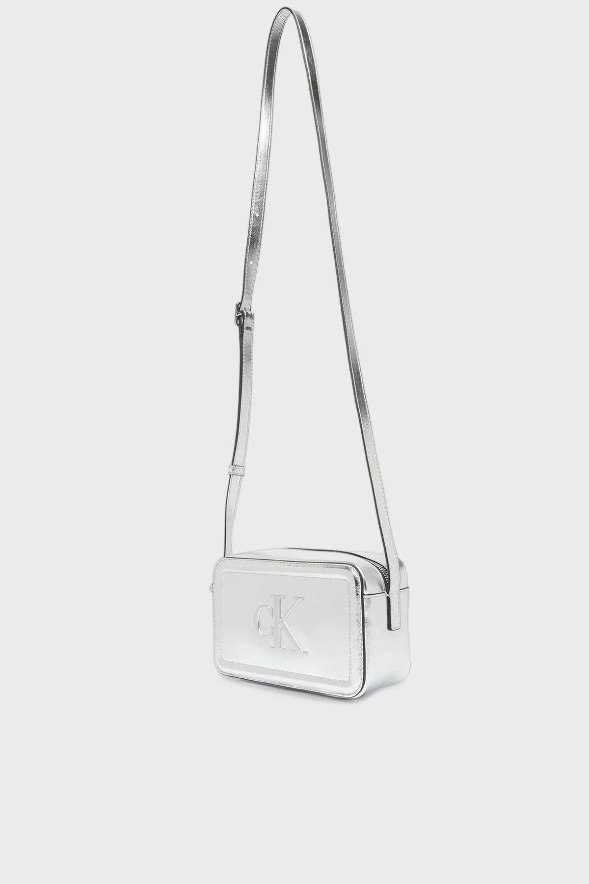 Calvin Klein Logolu Ayarlanabilir Askılı Parlak LV04F3331G3JH Kadın Çanta LV04F3331G 3JH GÜMÜŞ - 5
