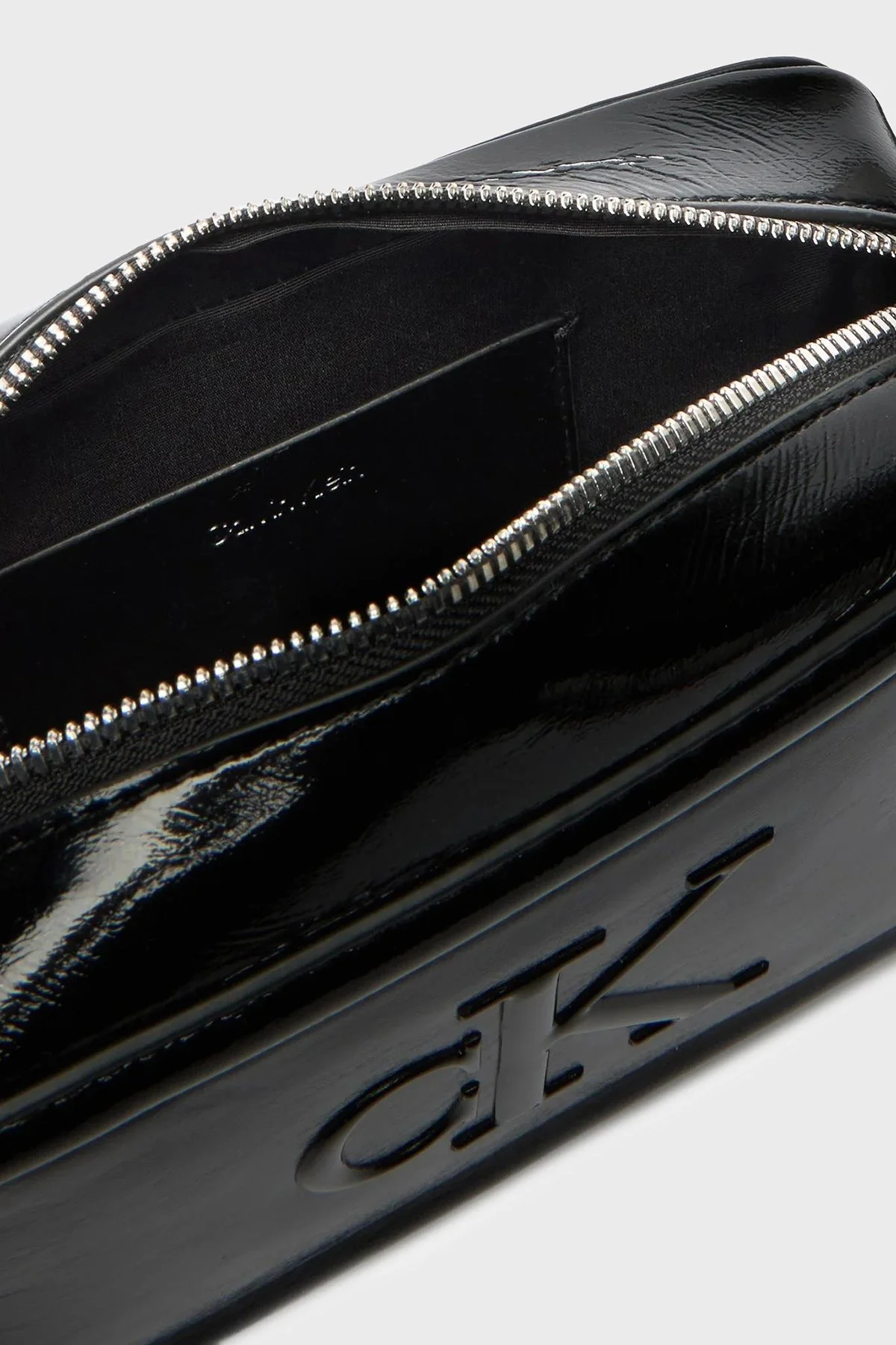 Calvin Klein Logolu Ayarlanabilir Askılı Parlak LV04F3331GUB1 Bayan Çanta LV04F3331G UB1 SİYAH - 4