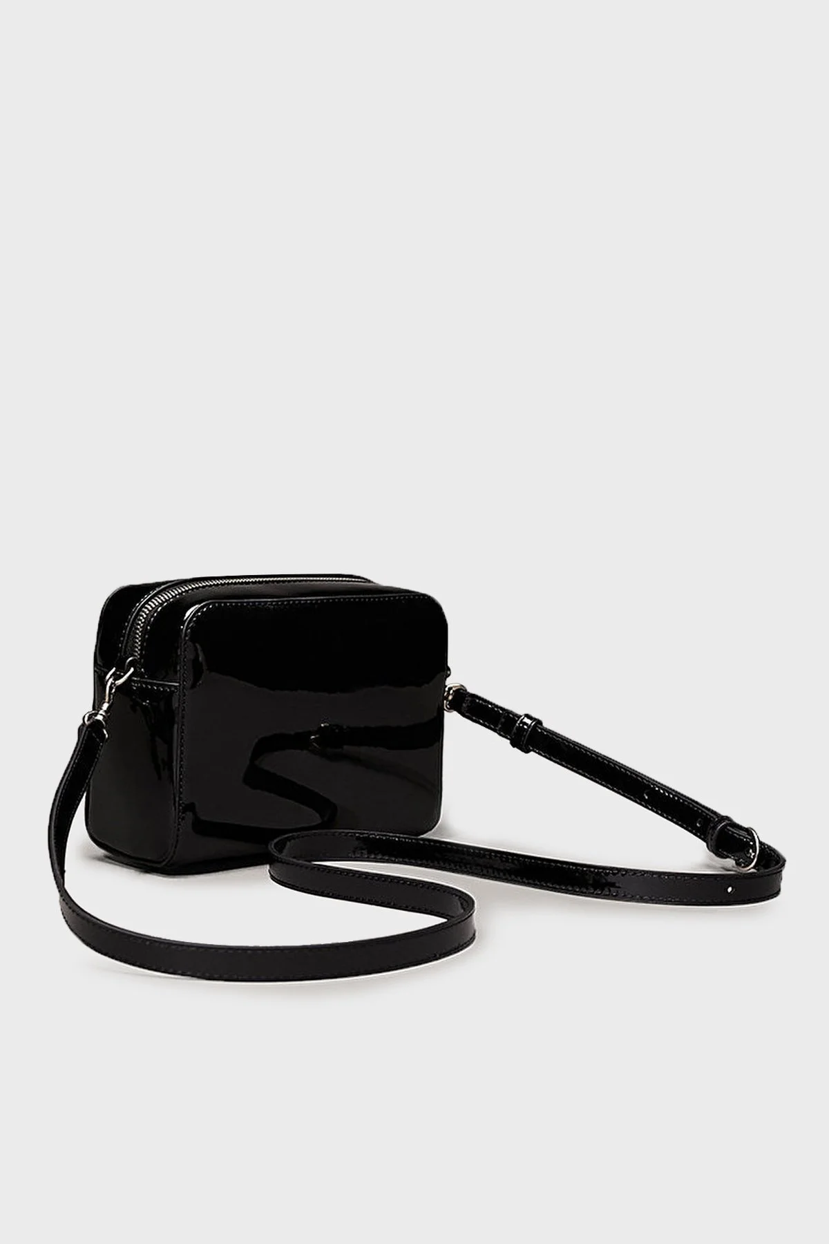 Calvin Klein Logolu Ayarlanabilir Çapraz Askılı Rugan K60K613054BEH Bayan Çanta K60K613054 BEH SİYAH - 3