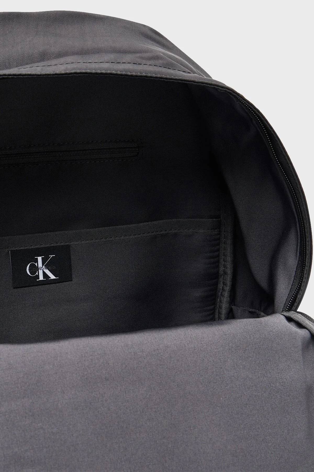 Calvin Klein Logolu Ayarlanabilir Çift Askılı LV04D3114GUB1 Erkek Sırt Çantası LV04D3114G UB1 SİYAH - 5