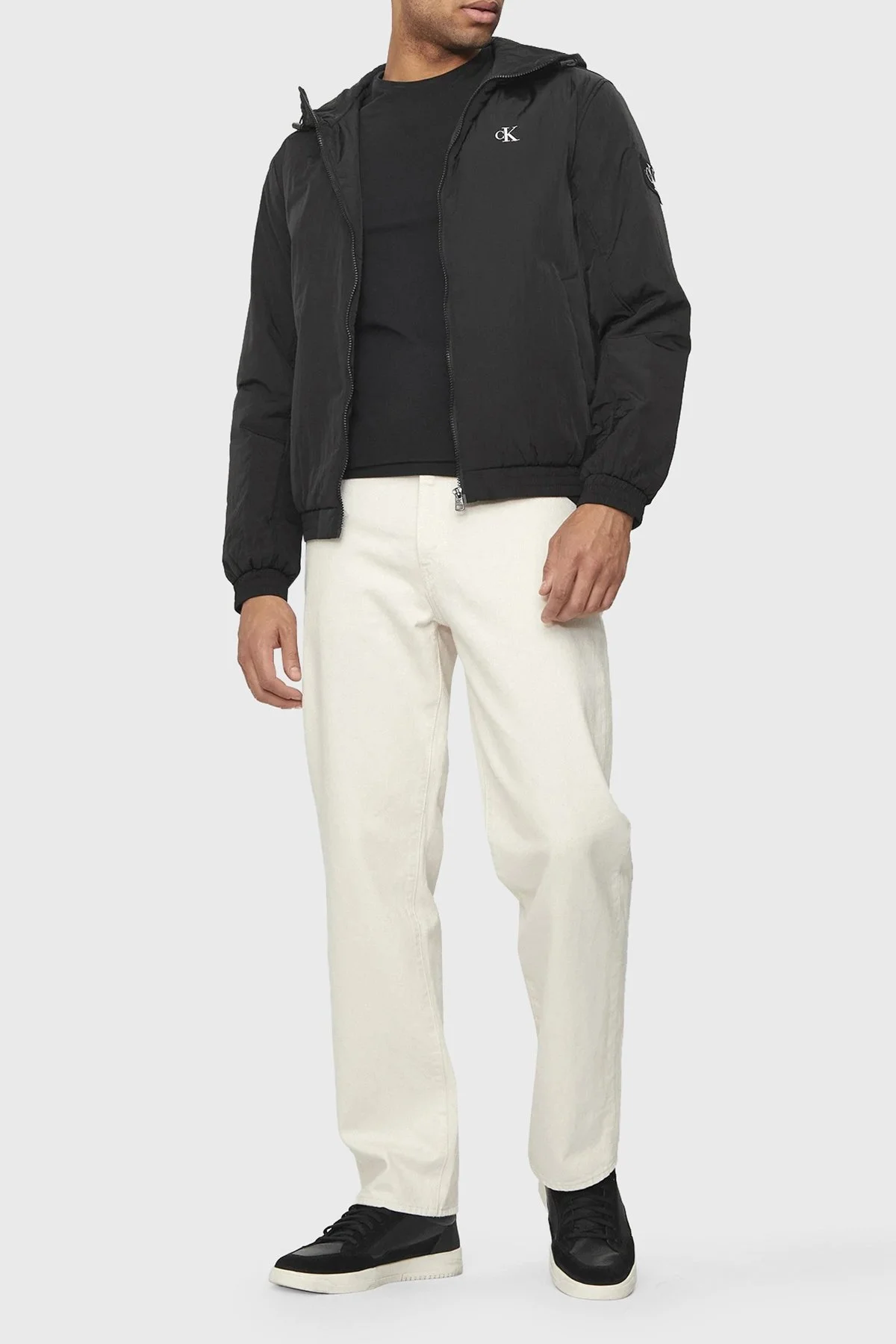 Calvin Klein Logolu Ayarlanabilir Kapüşonlu J30J325596BEH Erkek Mont J30J325596 BEH SİYAH - 4