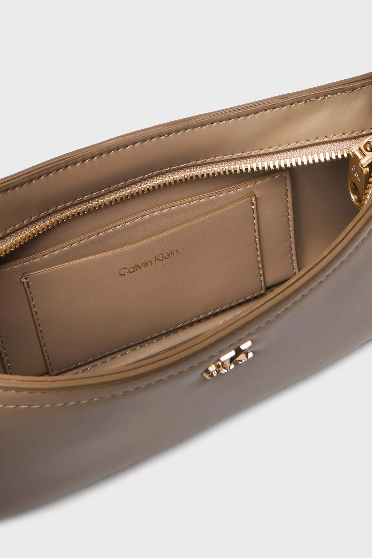 Calvin Klein Logolu Ayarlanabilir LV04F3170GVFU Bayan Çanta LV04F3170G VFU TOPRAK - 5