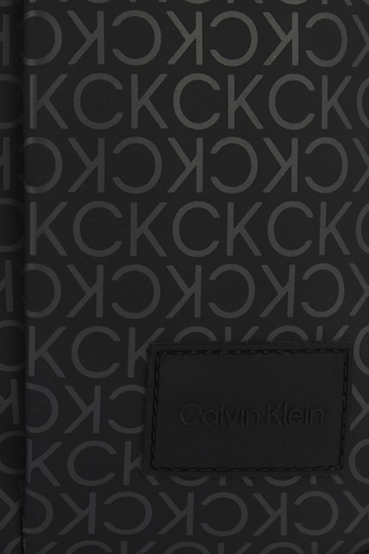 Calvin Klein Logolu Ayarlanabilir Omuz Askılı Erkek Çanta K50K509737 01K SİYAH - 4