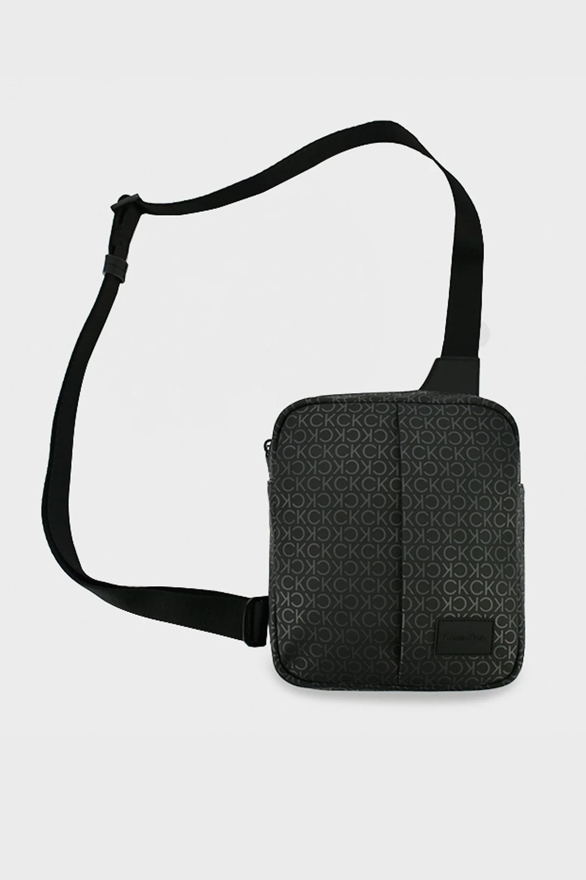 Calvin Klein Logolu Ayarlanabilir Omuz Askılı Erkek Çanta K50K509737 01K SİYAH - 6
