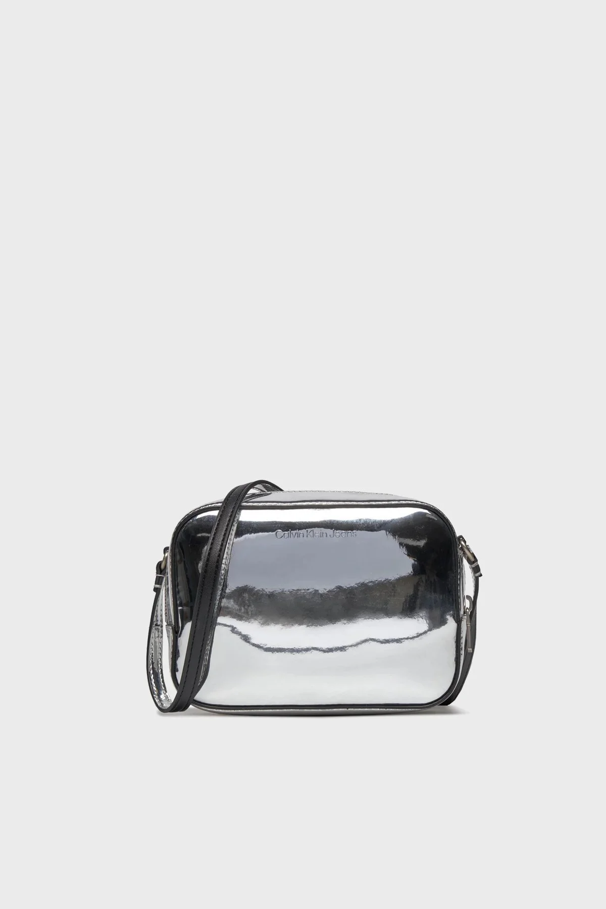 Calvin Klein Logolu Ayarlanabilir Omuz Askılı K60K6118580IM Bayan Çanta K60K611858 0IM GÜMÜŞ - 4