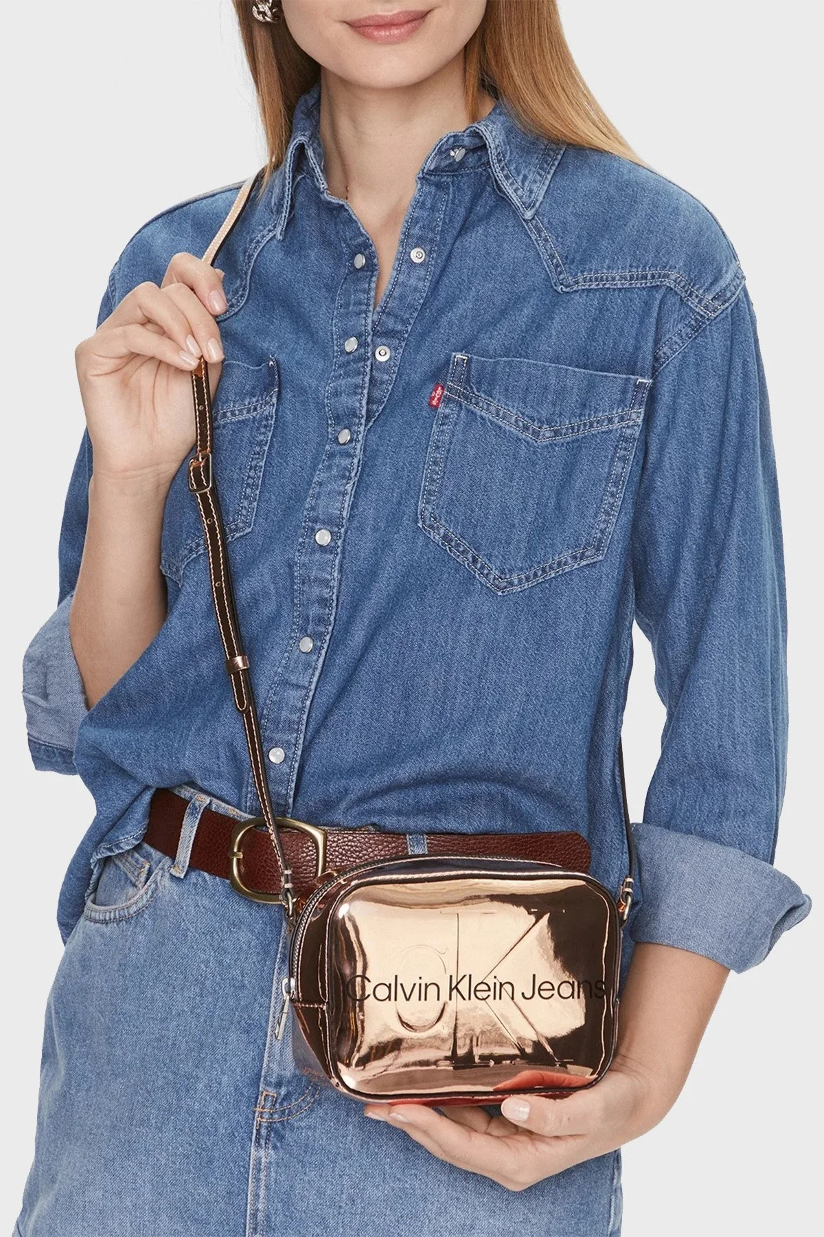 Calvin Klein Logolu Ayarlanabilir Omuz Askılı K60K611859TCY Bayan Çanta K60K611859 TCY GOLD - 2