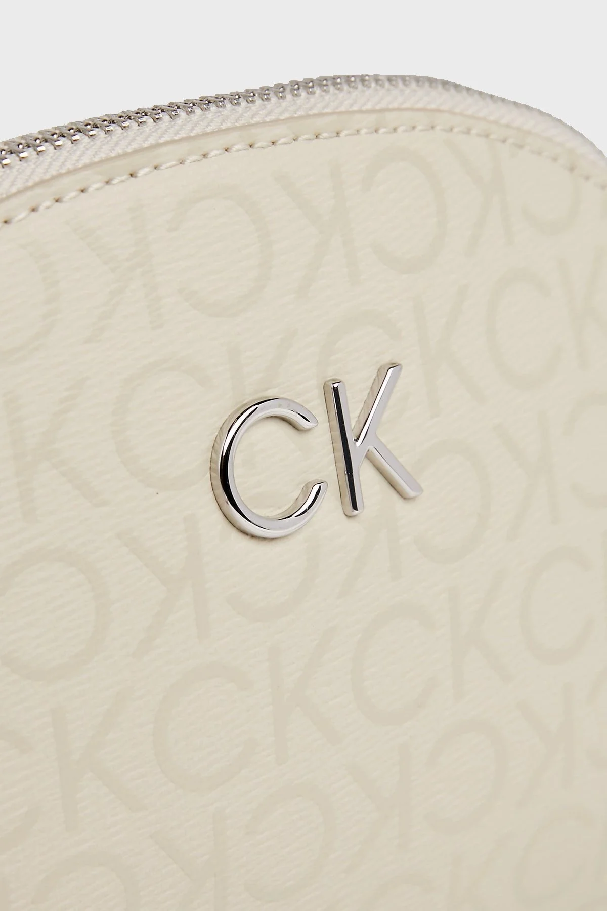 Calvin Klein Logolu Ayarlanabilir Omuz Askılı K60K611882PEA Bayan Çanta K60K611882 PEA BEJ - 4