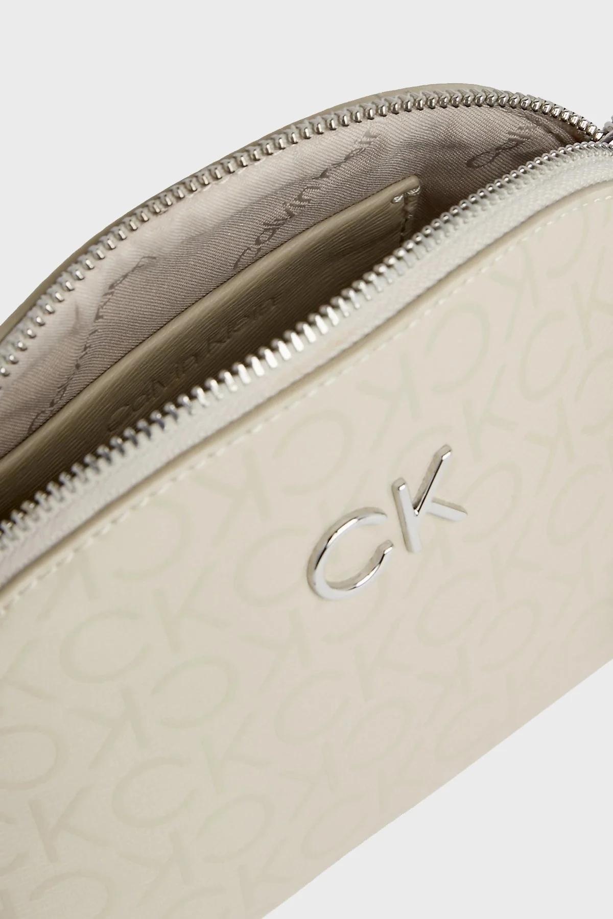 Calvin Klein Logolu Ayarlanabilir Omuz Askılı K60K611882PEA Bayan Çanta K60K611882 PEA BEJ - 5