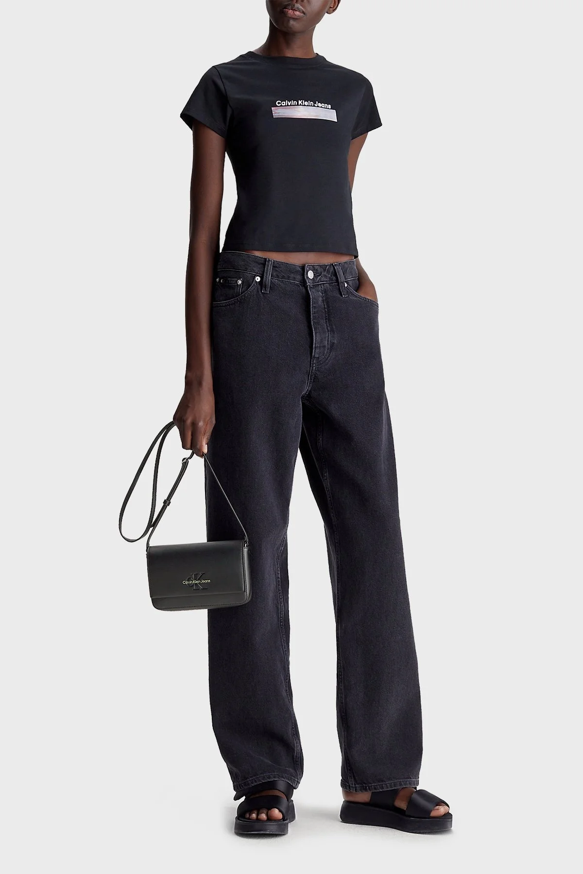 Calvin Klein Logolu Ayarlanabilir Omuz Askılı K60K6119650GX Bayan Çanta K60K611965 0GX SİYAH - 2