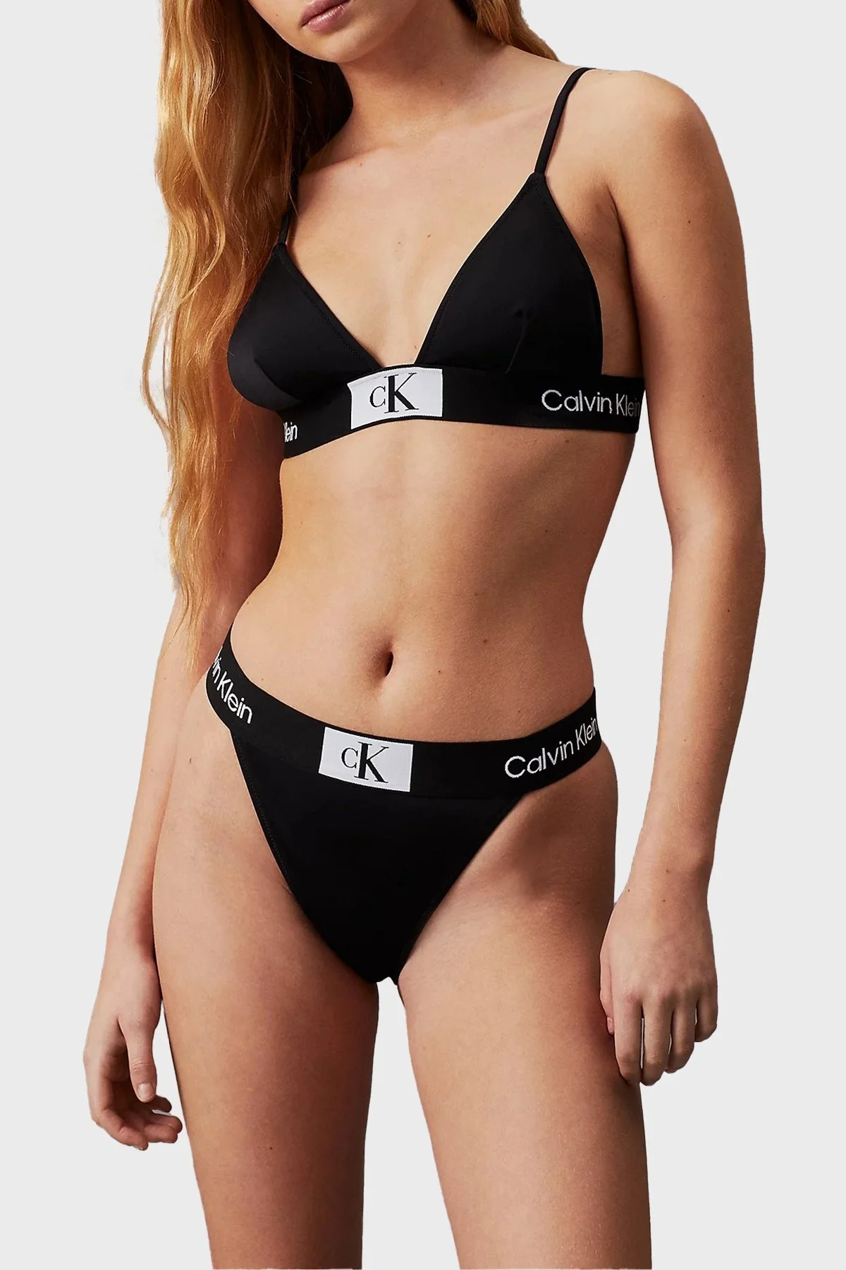 Calvin Klein Logolu Ayarlanabilir Omuz Askılı KW0KW02451BEH Bayan Bikini Üstü KW0KW02451 BEH SİYAH - 1