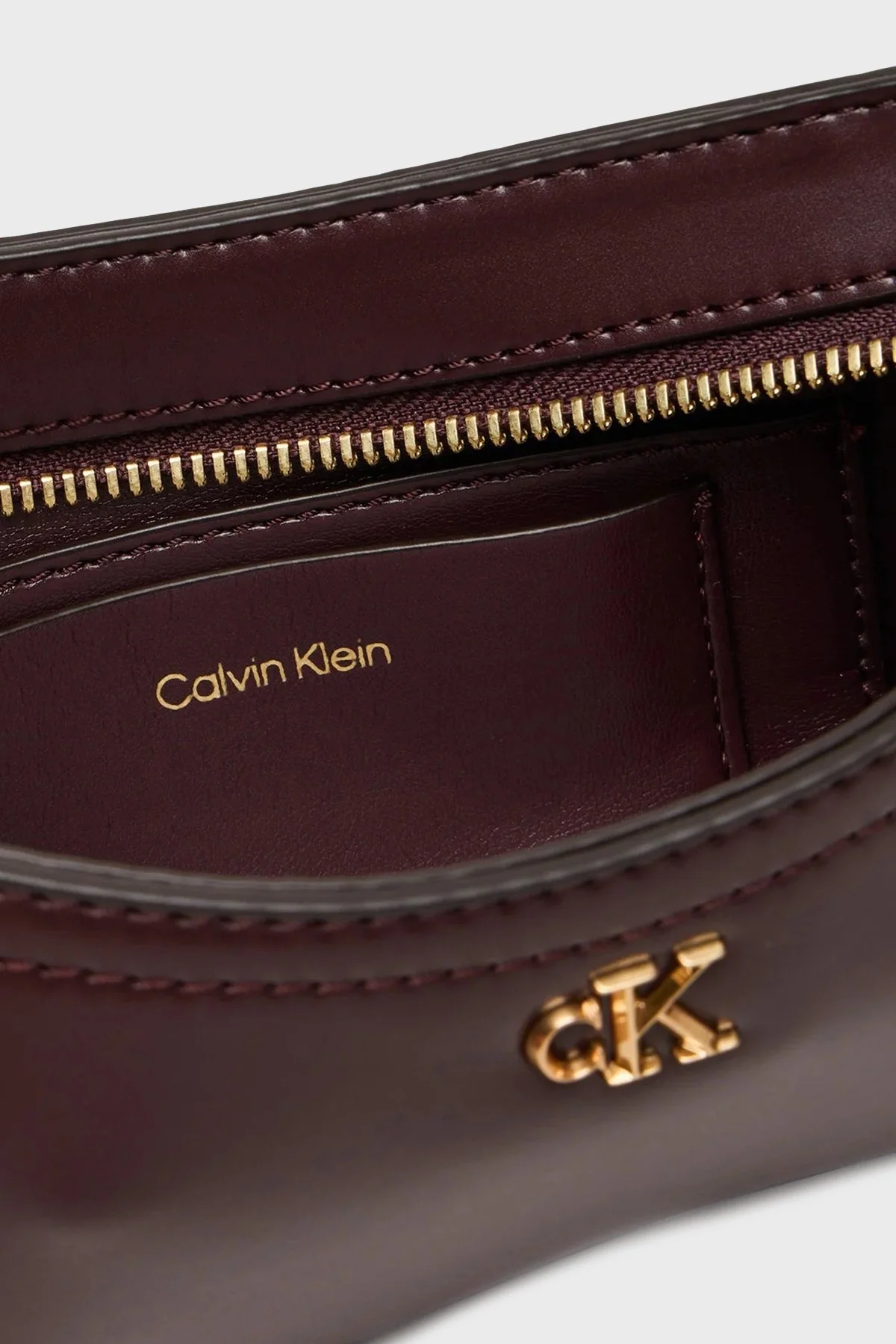 Calvin Klein Logolu Ayarlanabilir Omuz Askılı LV04F3170GBAP Bayan Çanta LV04F3170G BAP BORDO - 5