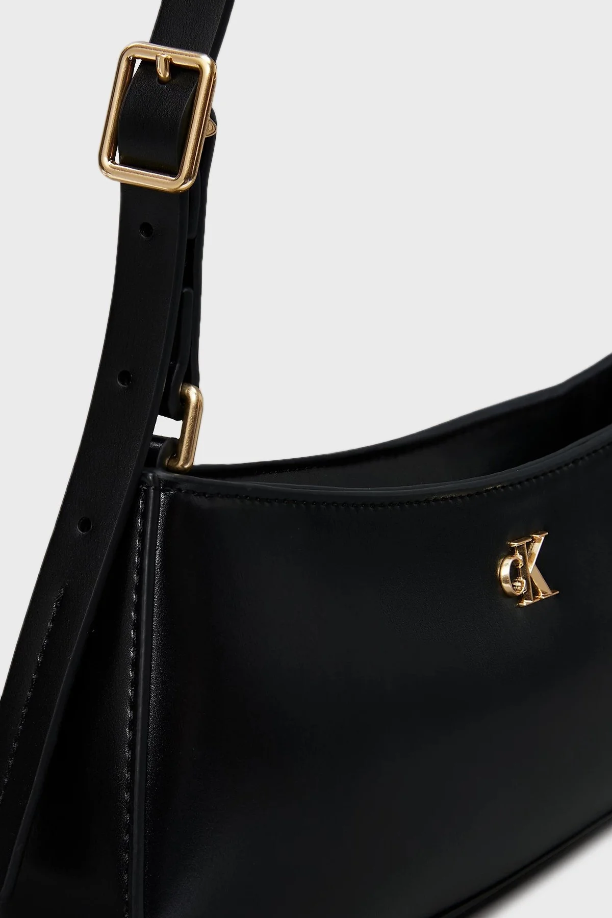 Calvin Klein Logolu Ayarlanabilir Omuz Askılı LV04F3170GYIH Bayan Çanta LV04F3170G YIH SİYAH - 4