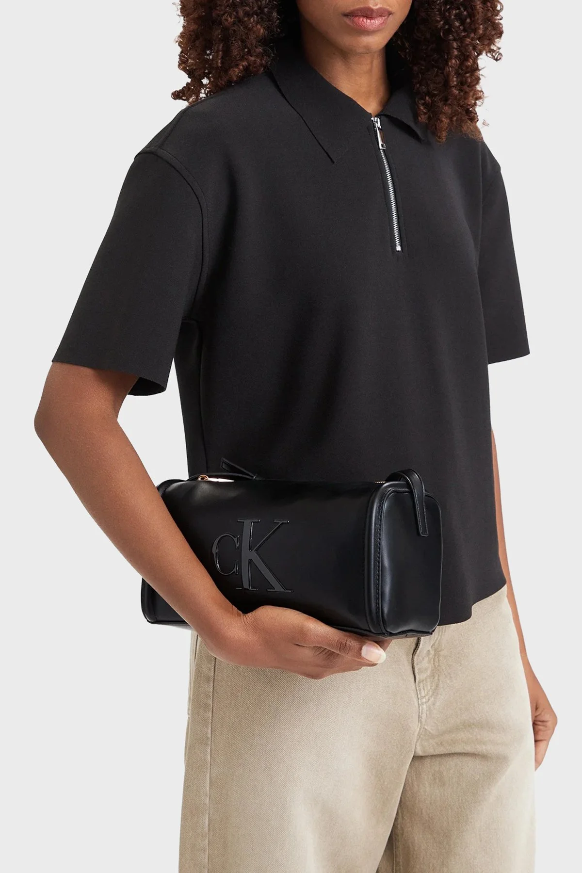 Calvin Klein Logolu Ayarlanabilir Omuz Askılı LV04F3894GUB1 Kadın Çanta LV04F3894G UB1 Siyah - 2