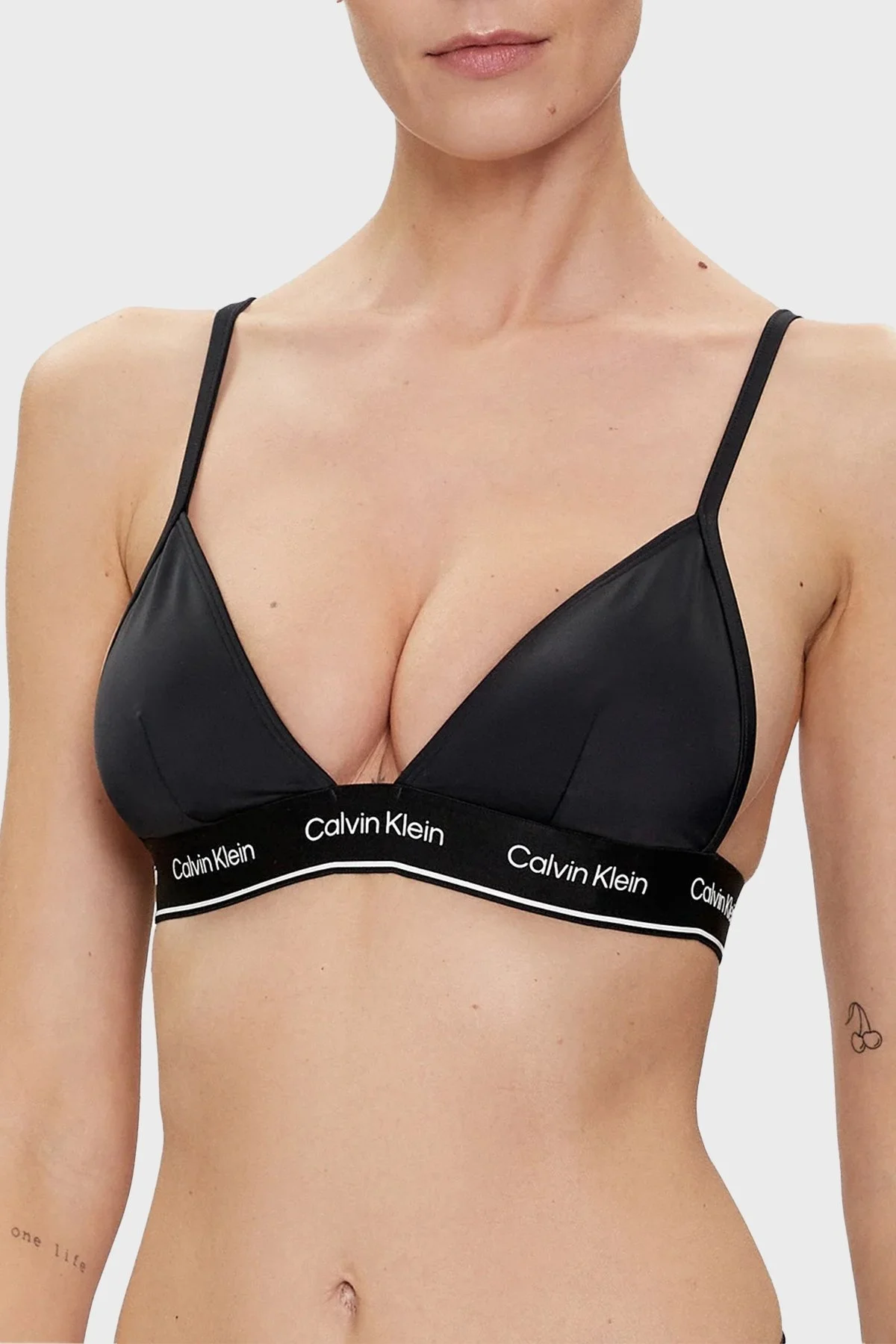 Calvin Klein Logolu Ayarlanabilir Omuz Askılı Üçgen KW0KW02424BEH Bayan Bikini Üstü KW0KW02424 BEH SİYAH - 1