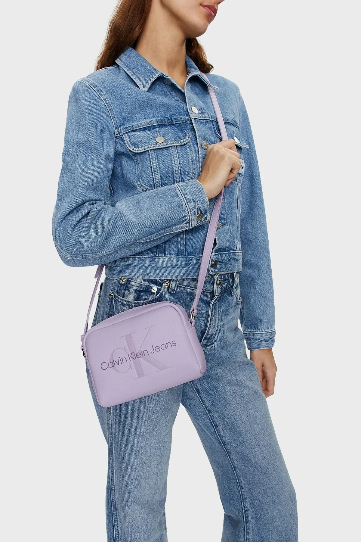 Calvin Klein Logolu Ayarlanabilir Uzatma Askılı K60K612220VFR Bayan Çanta K60K612220 VFR LİLA - 2