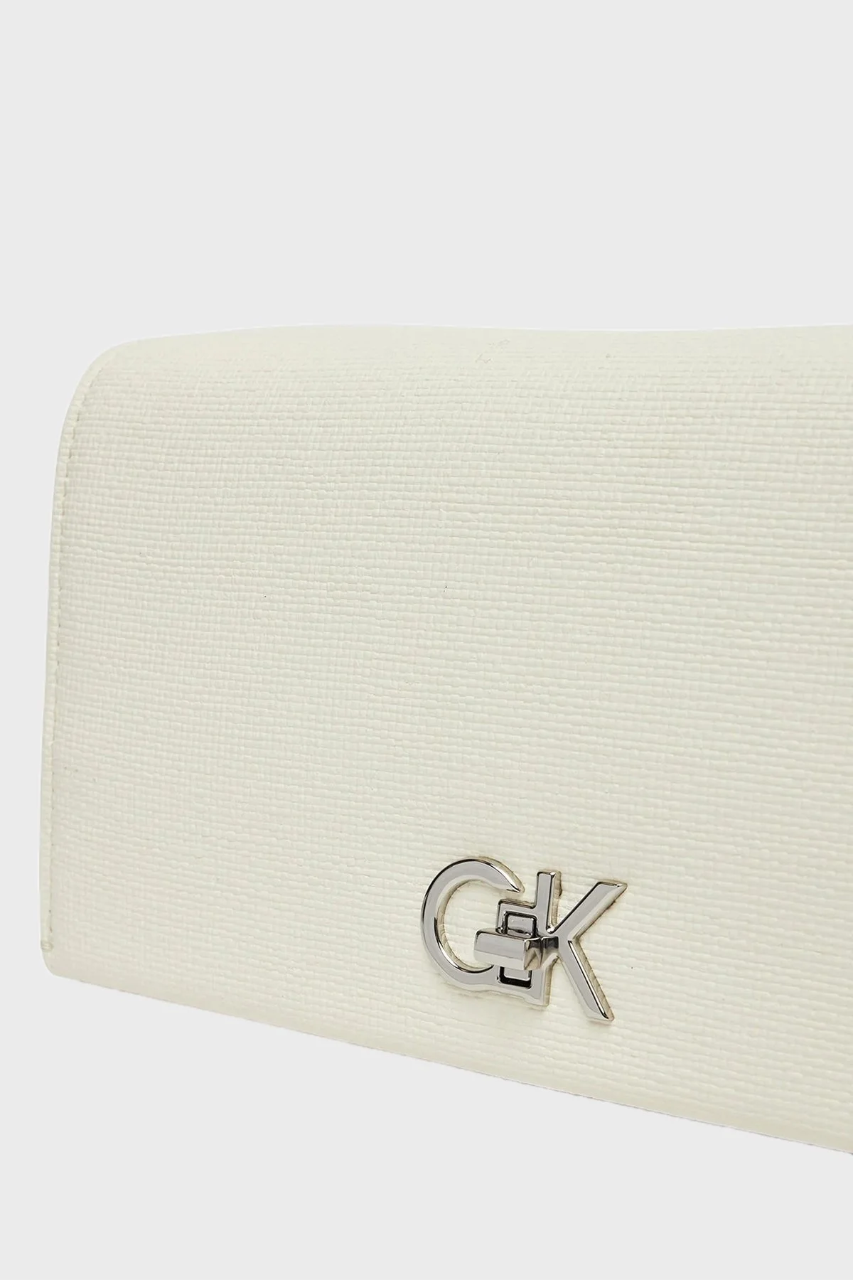 Calvin Klein Logolu Ayarlanabilir Zincir Askılı K60K61318067U Bayan Çanta K60K613180 67U EKRU - 9