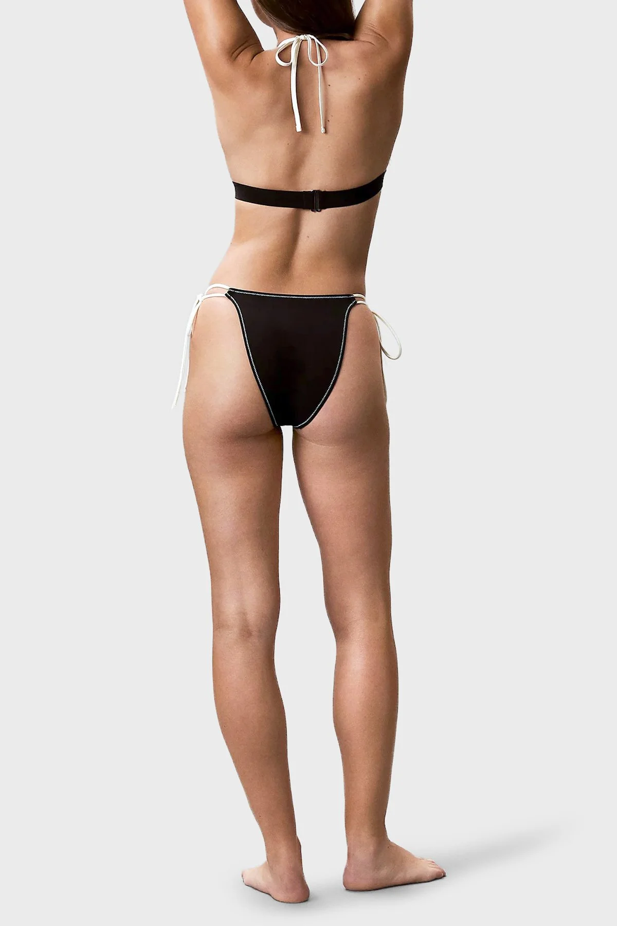 Calvin Klein Logolu Bağlama Detaylı LV00Q61215UB1 Bayan Bikini Altı LV00Q61215 UB1 SİYAH - 3