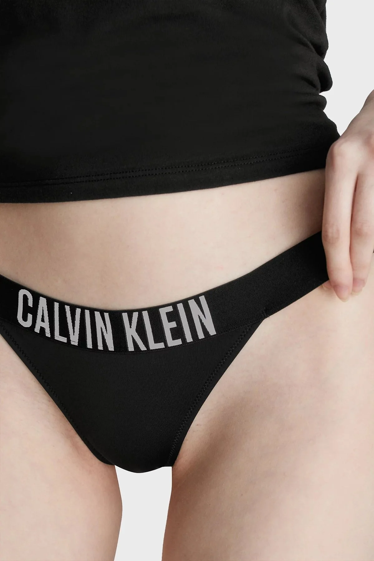 Calvin Klein Logolu Bayan Bikini Altı KW0KW01984 BEH SİYAH - 4