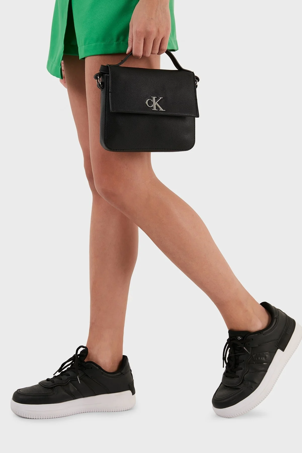 Calvin Klein Logolu Bayan Çanta K60K610330 BDS SİYAH - 3