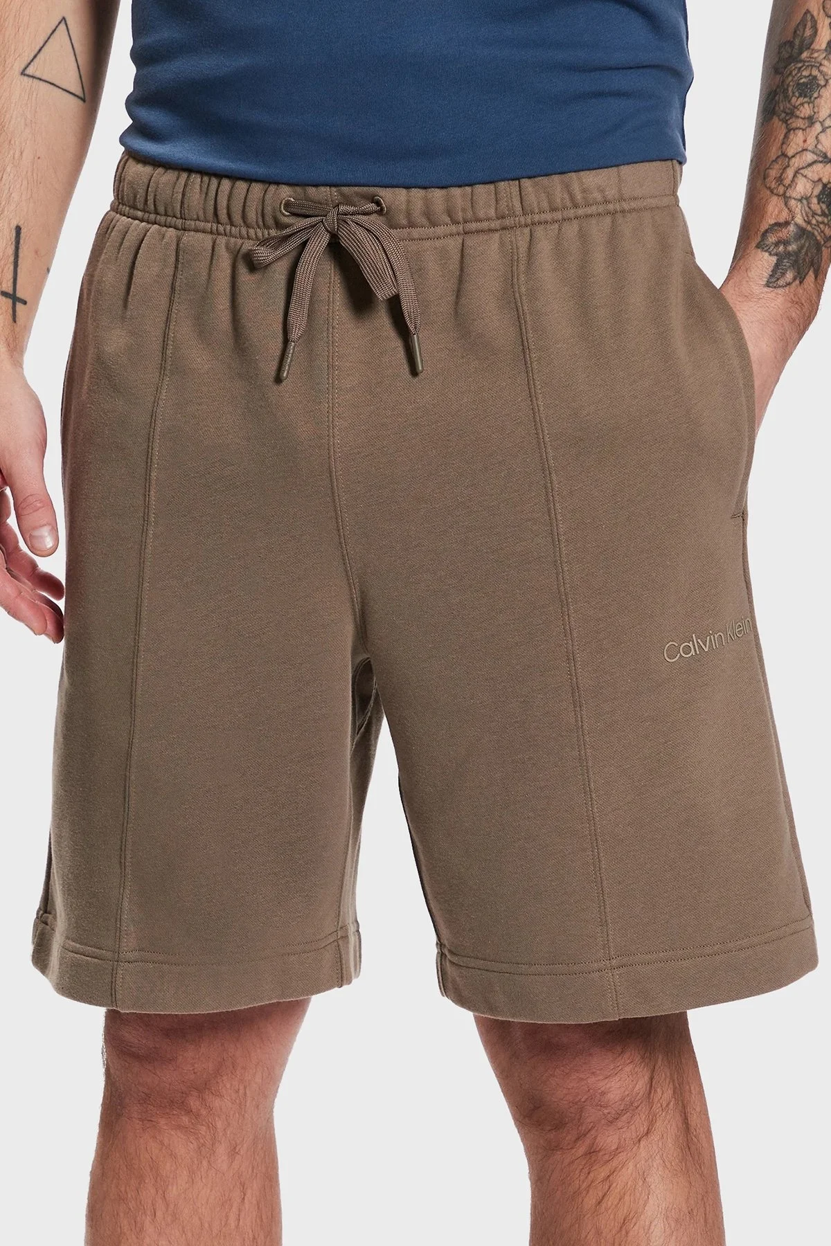 Calvin Klein Logolu Belden Bağlamalı Cepli Relaxed Fit 00GMS3S8058HU Erkek Short 00GMS3S805 8HU Olive - 1