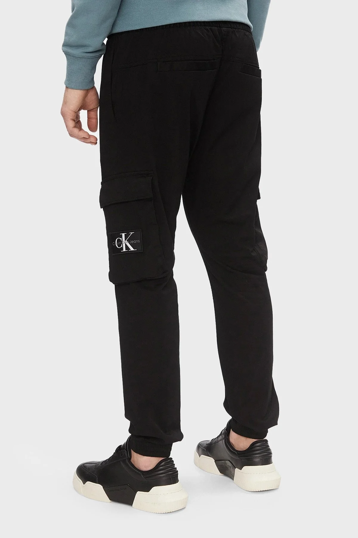 Calvin Klein Logolu Belden Bağlamalı Cepli Skinny Kargo J30J324696BEH Erkek Pantolon J30J324696 BEH SİYAH - 3