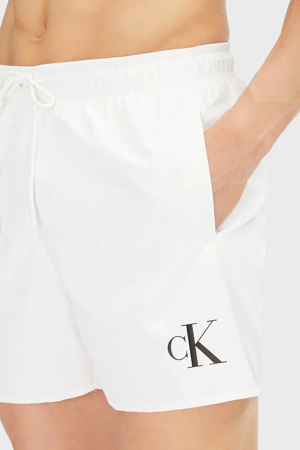 Calvin Klein Logolu Belden Bağlamalı KM0KM01101YCD Erkek Mayo Short KM0KM01101 YCD BEYAZ - 8