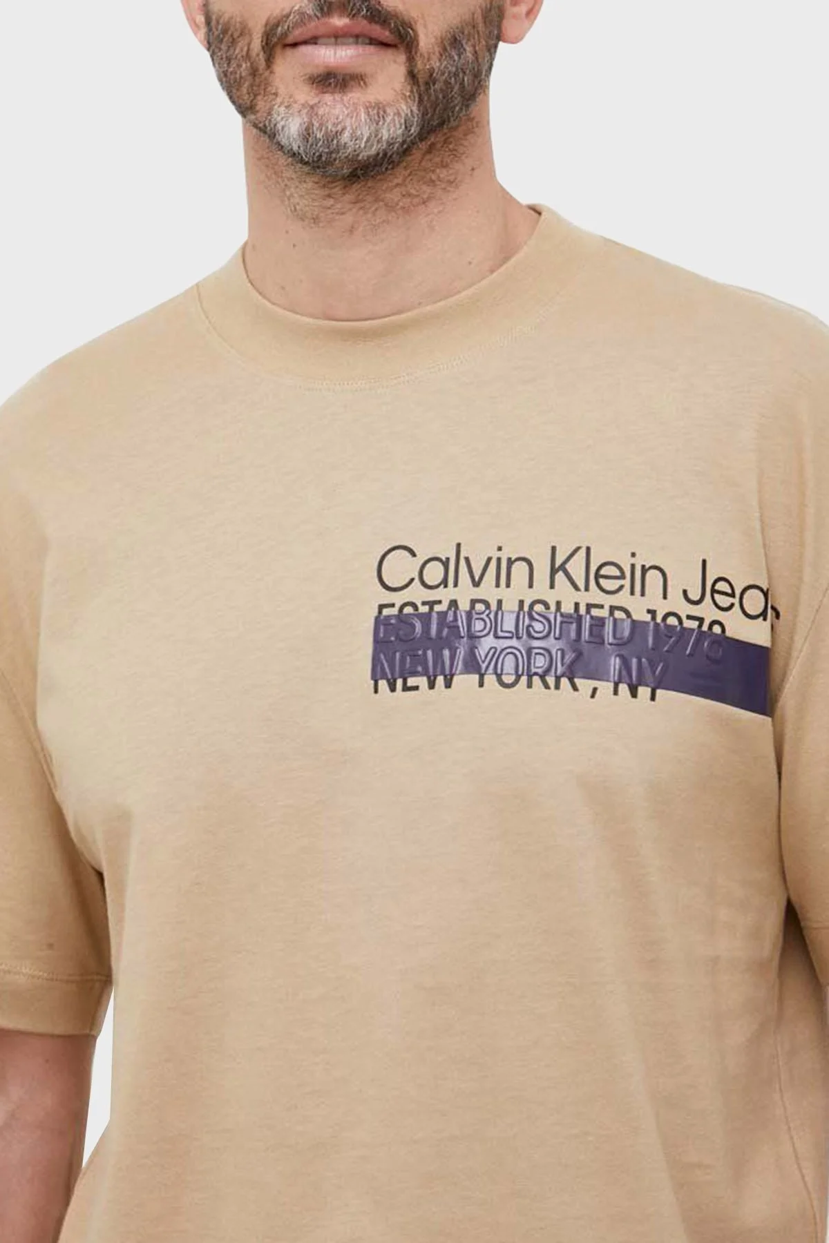 Calvin Klein Logolu Bisiklet Yaka % 100 Pamuk Oversize J30J323522PF2 Erkek T Shirt J30J323522 PF2 BEJ - 4