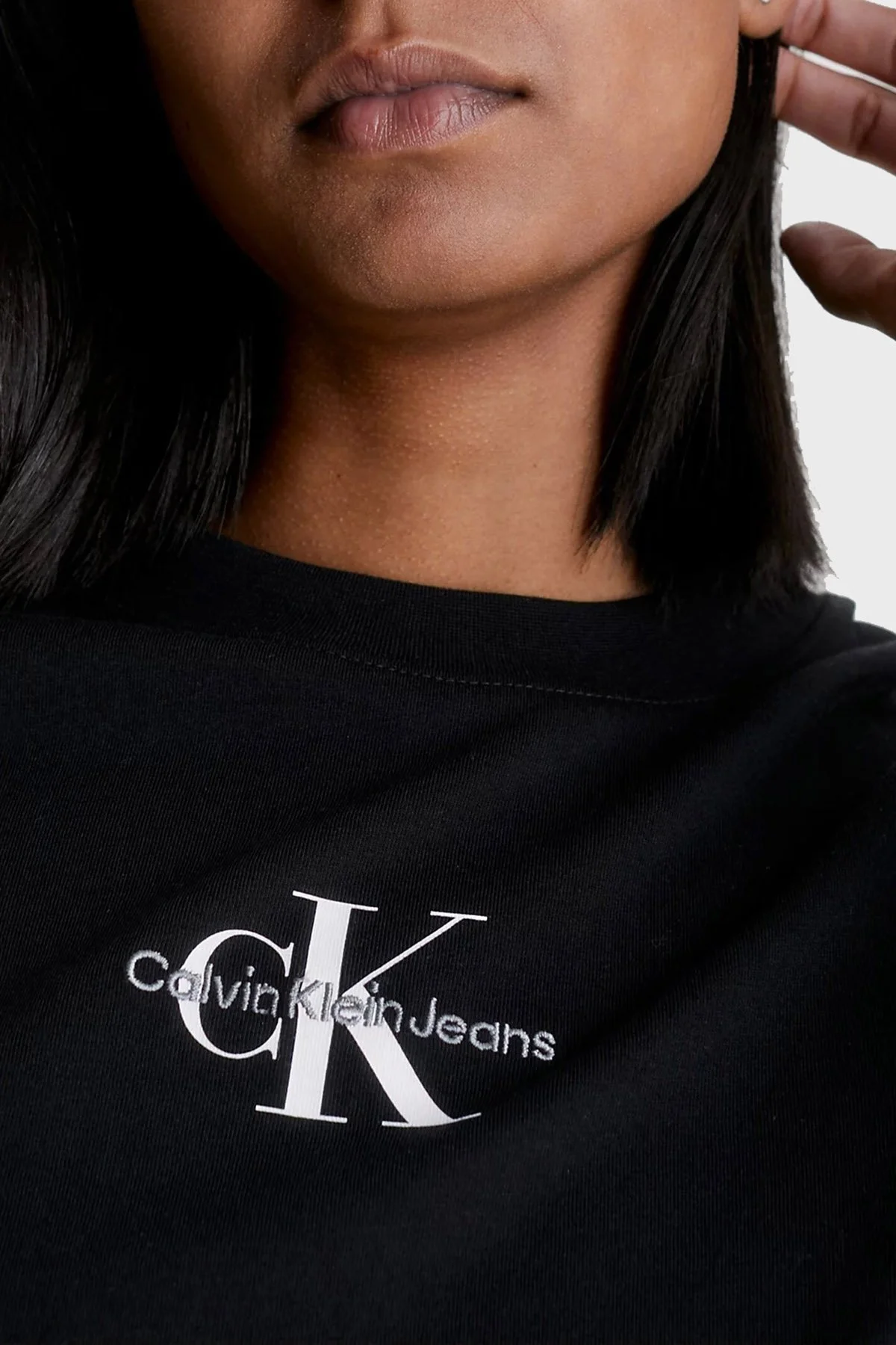 Calvin Klein Logolu Bisiklet Yaka % 100 Pamuk Regular Fit J20J221426BEH Bayan T Shirt J20J221426 BEH SİYAH - 3