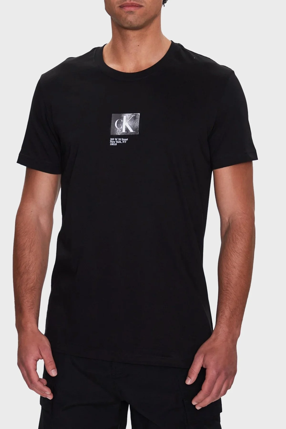 Calvin Klein Logolu Bisiklet Yaka % 100 Pamuk Regular Fit J30J322863BEH Erkek T Shirt J30J322863 BEH SİYAH - 1