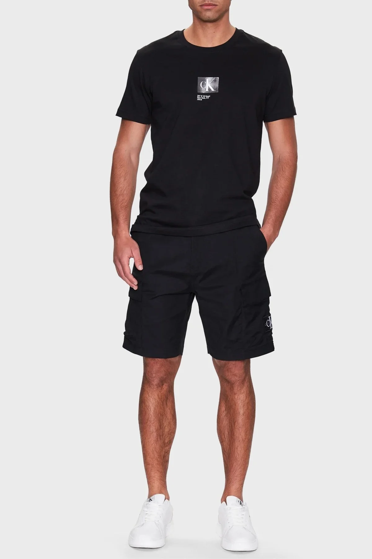 Calvin Klein Logolu Bisiklet Yaka % 100 Pamuk Regular Fit J30J322863BEH Erkek T Shirt J30J322863 BEH SİYAH - 2