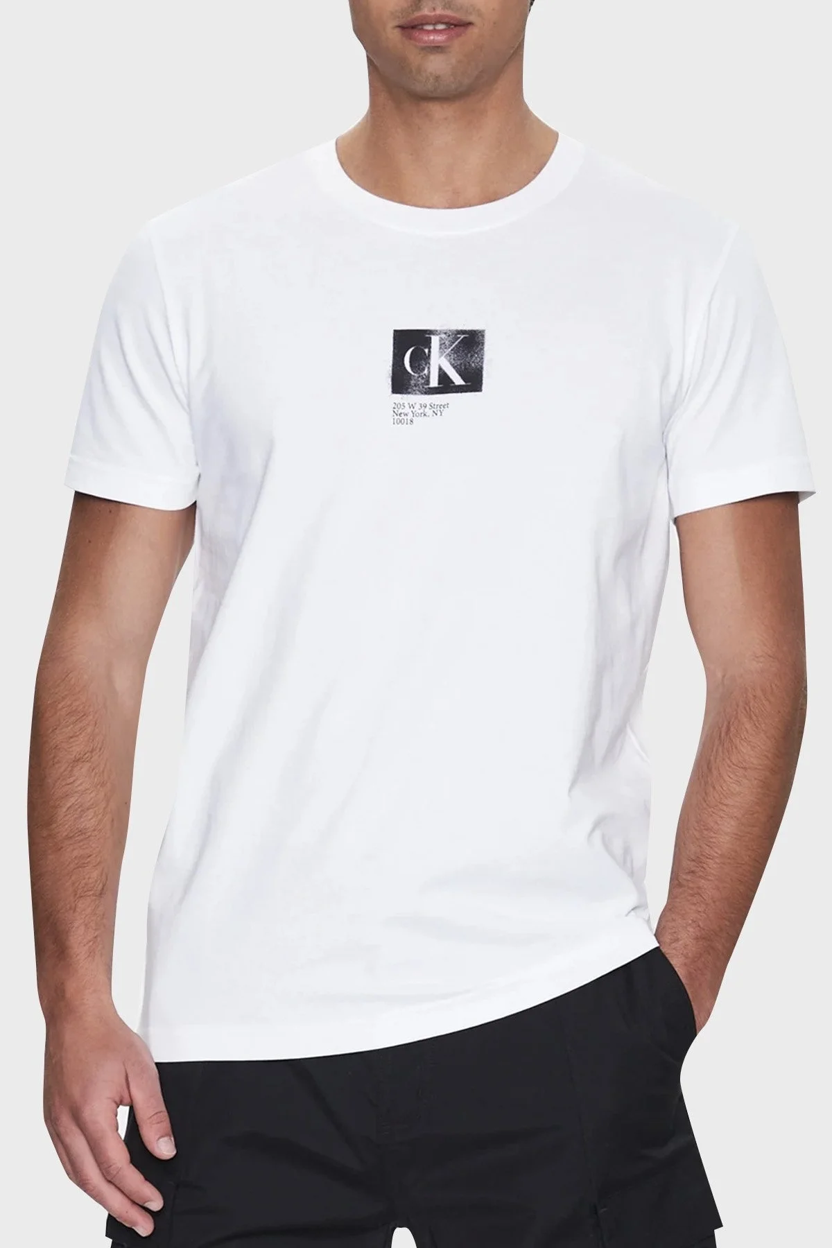 Calvin Klein Logolu Bisiklet Yaka % 100 Pamuk Regular Fit J30J322863YAF Erkek T Shirt J30J322863 YAF BEYAZ - 1