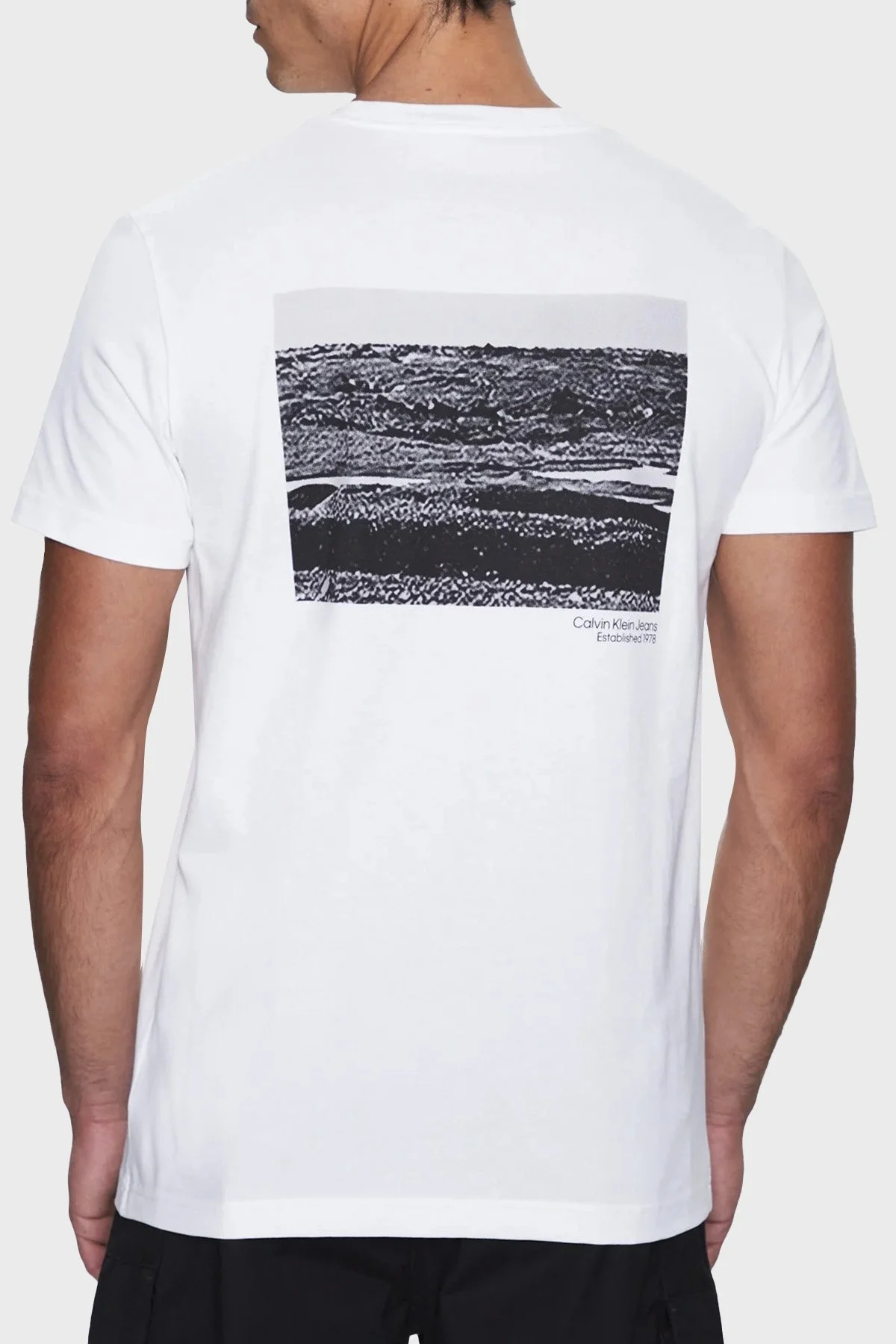 Calvin Klein Logolu Bisiklet Yaka % 100 Pamuk Regular Fit J30J322863YAF Erkek T Shirt J30J322863 YAF BEYAZ - 3