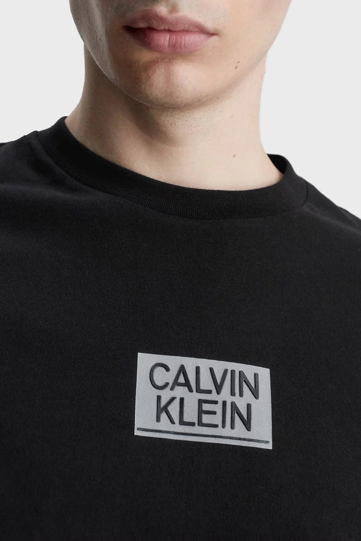 Calvin Klein Logolu Bisiklet Yaka % 100 Pamuk Regular Fit Erkek T Shirt K10K111528 BEH SİYAH - 3
