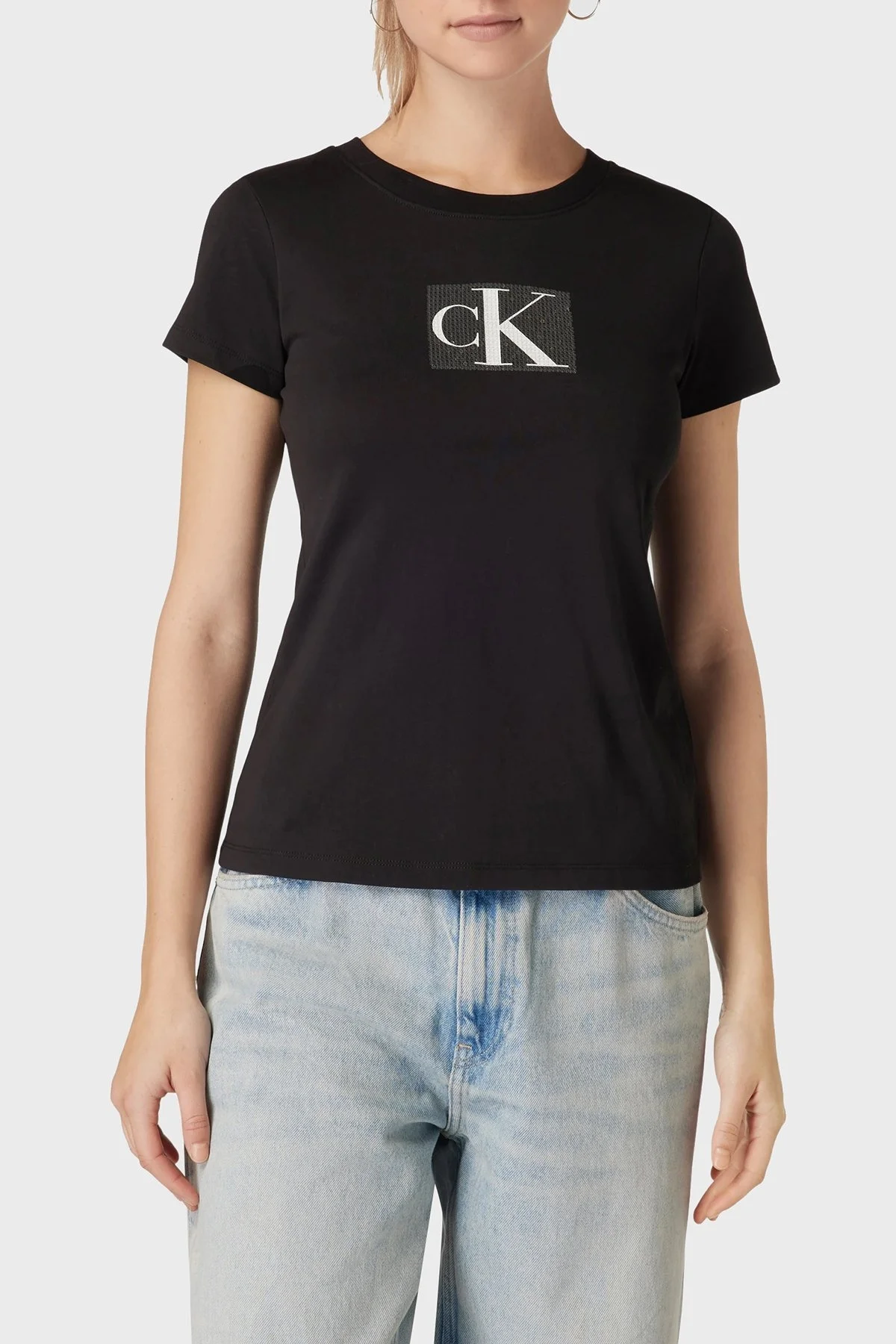 Calvin Klein Logolu Bisiklet Yaka % 100 Pamuk Slim Fit J20J222961BEH Bayan T Shirt J20J222961 BEH SİYAH - 1