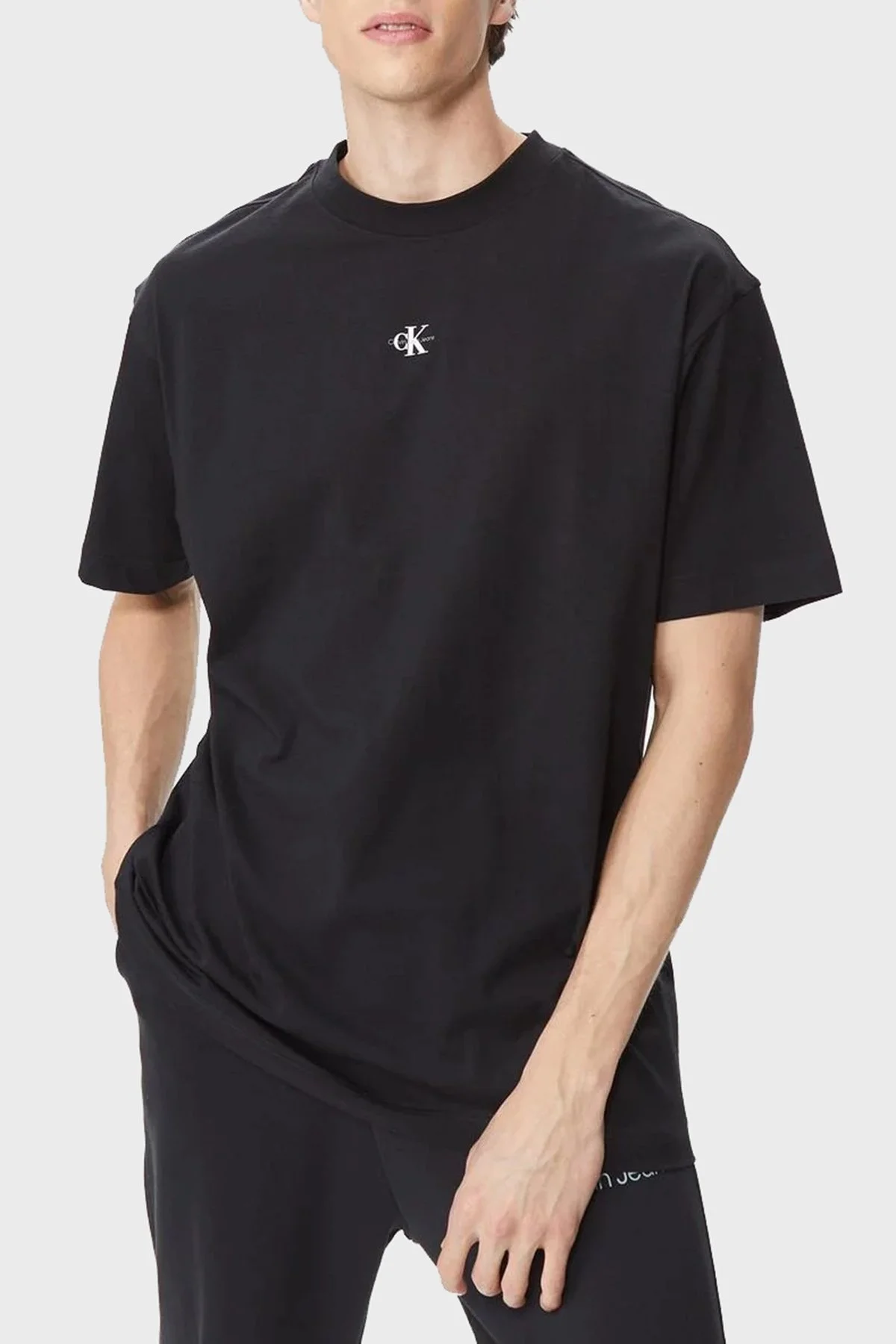 Calvin Klein Logolu Bisiklet Yaka Pamuklu J30J322849BEH Erkek T Shirt J30J322849 BEH SİYAH - 1