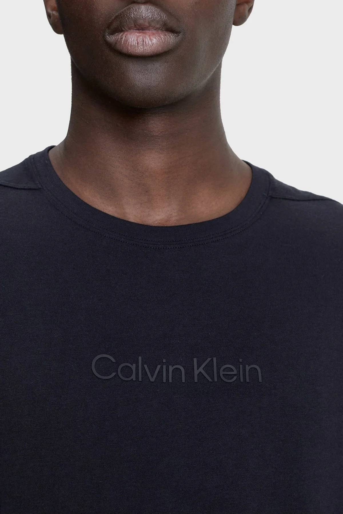Calvin Klein Logolu Bisiklet Yaka Pamuklu Regular Fit 00GMS3K108BAE Erkek T Shirt 00GMS3K108 BAE SİYAH - 3