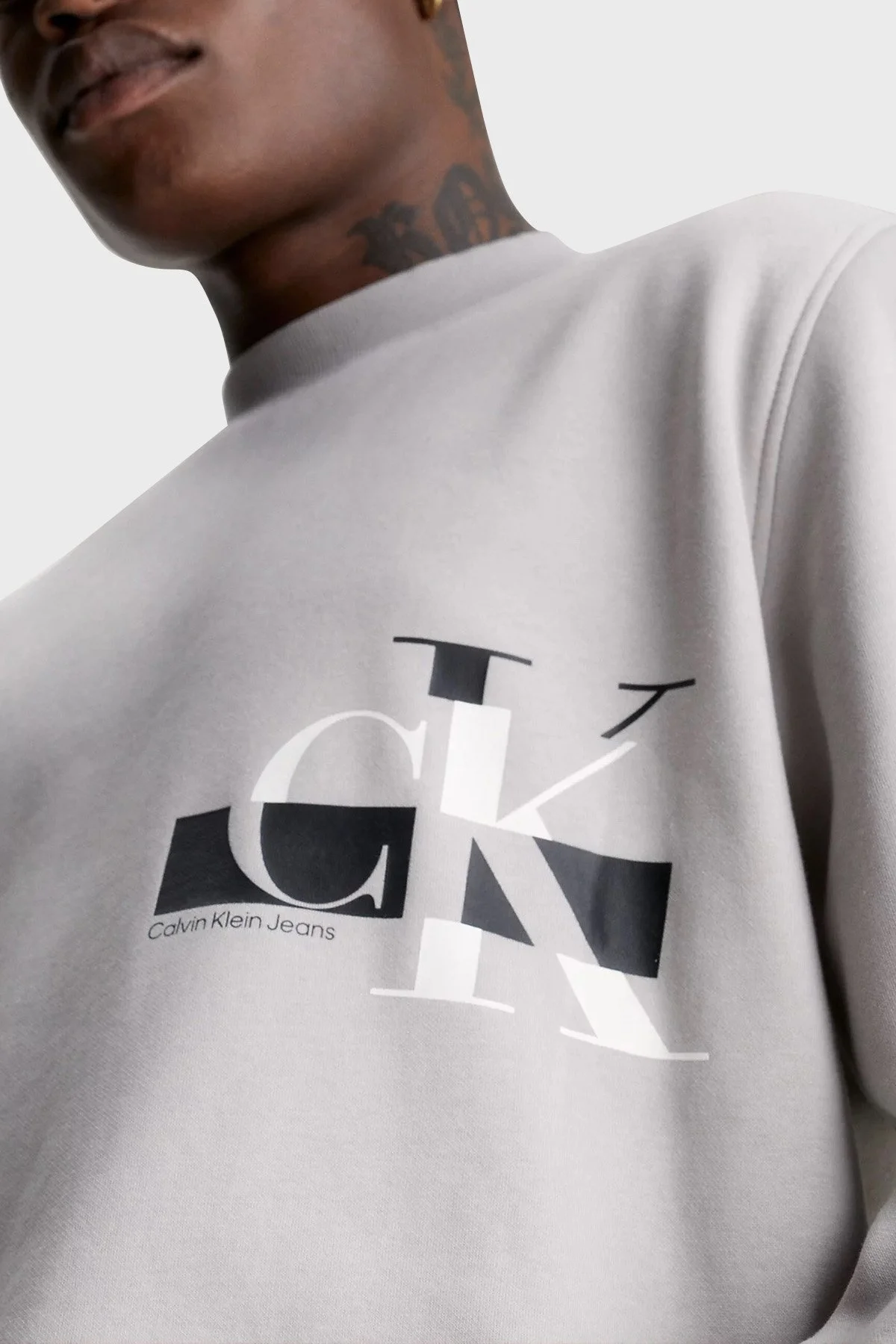 Calvin Klein Logolu Bisiklet Yaka Pamuklu Regular Fit J30J324092PEE Erkek Sweat J30J324092 PEE GRİ - 3