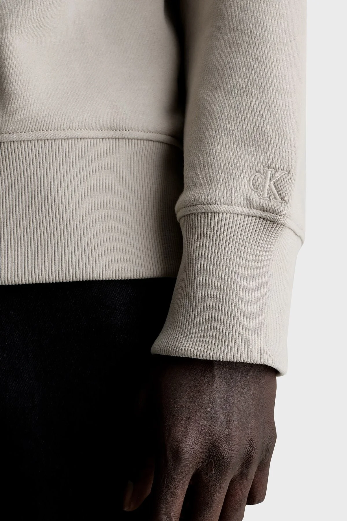 Calvin Klein Logolu Bisiklet Yaka Pamuklu Regular Fit J30J324113PED Erkek Sweat J30J324113 PED BEJ - 4