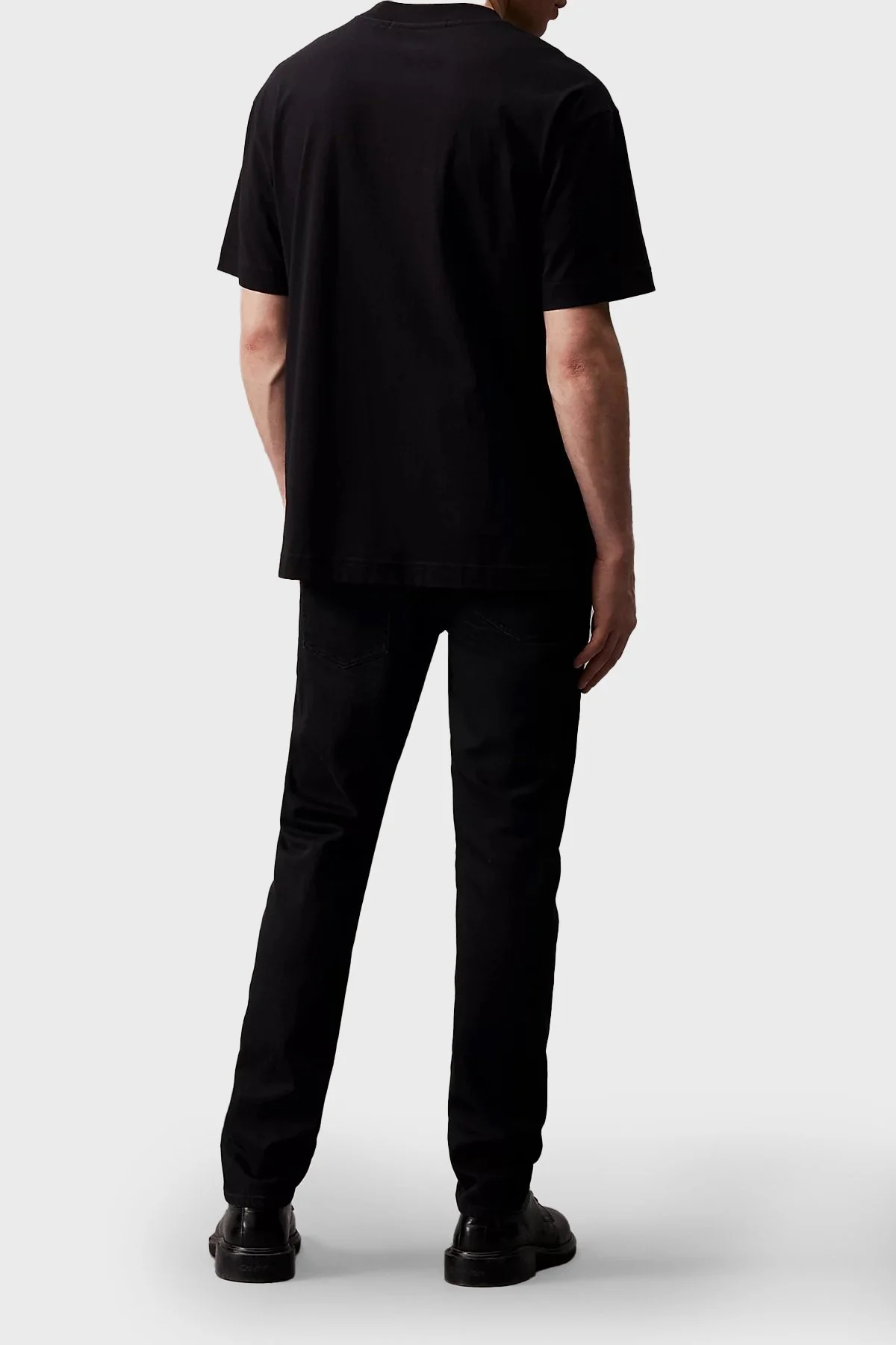 Calvin Klein Logolu Bisiklet Yaka Relaxed Fit Pamuklu Jarse J30J325700BEH Erkek T Shirt J30J325700 BEH SİYAH - 2