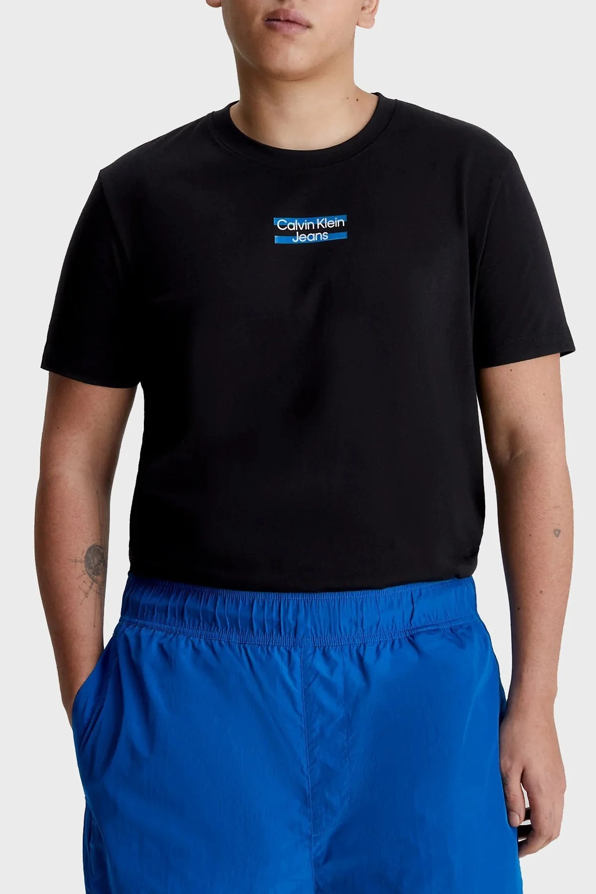 Calvin Klein Logolu Bisiklet Yaka Slim Fit Pamuklu Jarse Erkek T Shirt J30J322872 BEH SİYAH - 2