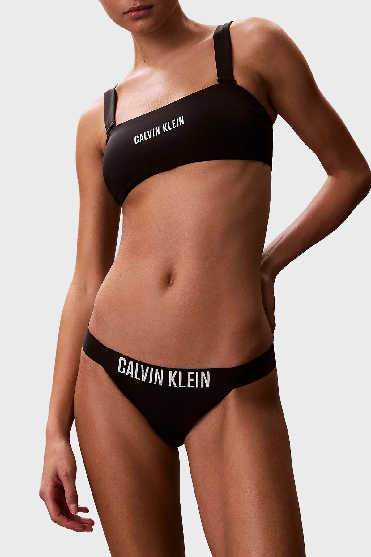 Calvin Klein Logolu Brezilya LV00Q61218UB1 Kadın Bikini Altı LV00Q61218 UB1 SİYAH - 4