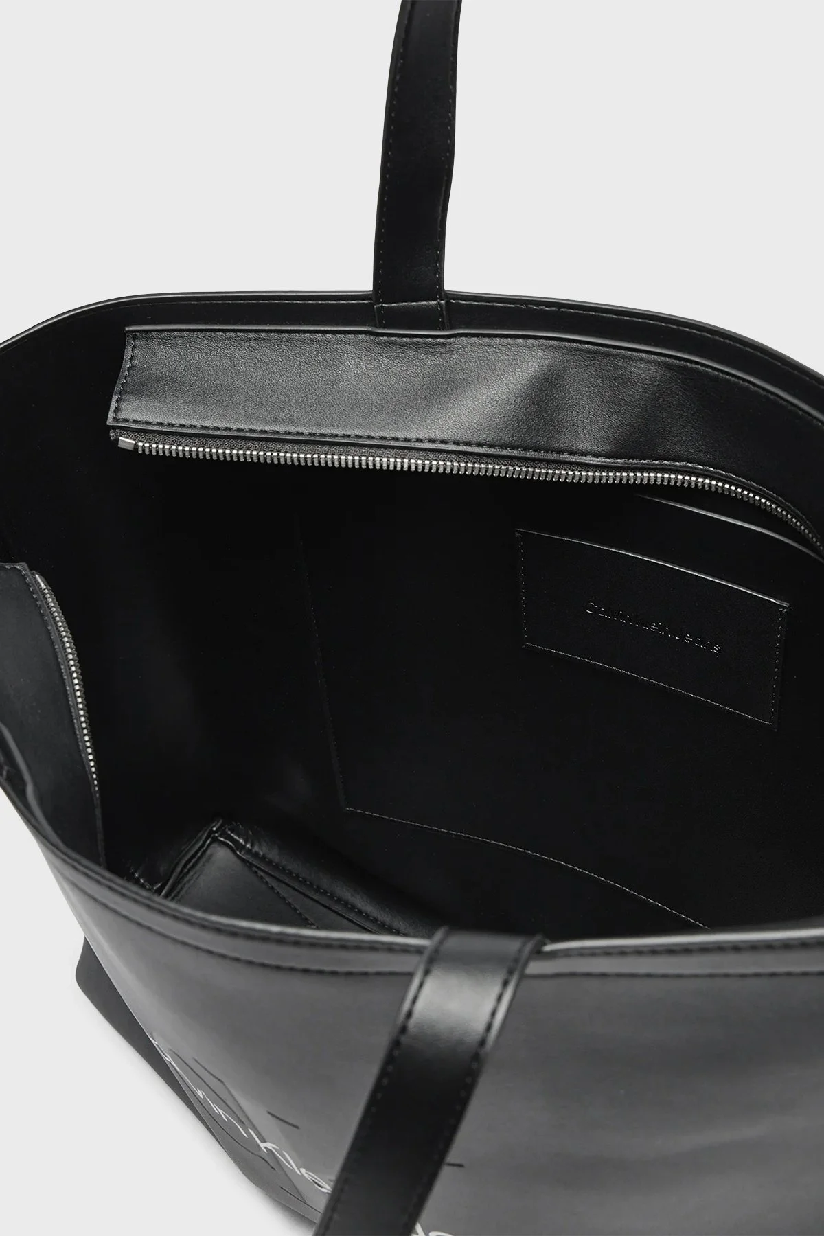Calvin Klein Logolu Büyük K60K61222201R Bayan Çanta K60K612222 01R SİYAH - 4