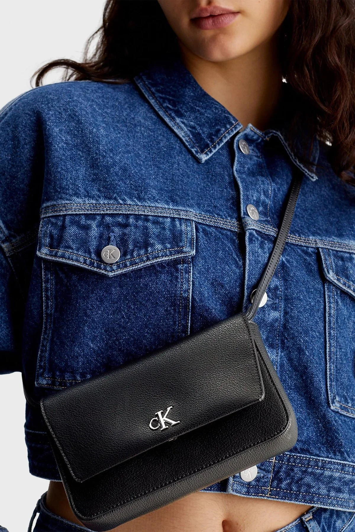 Calvin Klein Logolu Çapraz Askılı Mini K60K610704BDS Bayan Çanta K60K610704 BDS SİYAH - 3