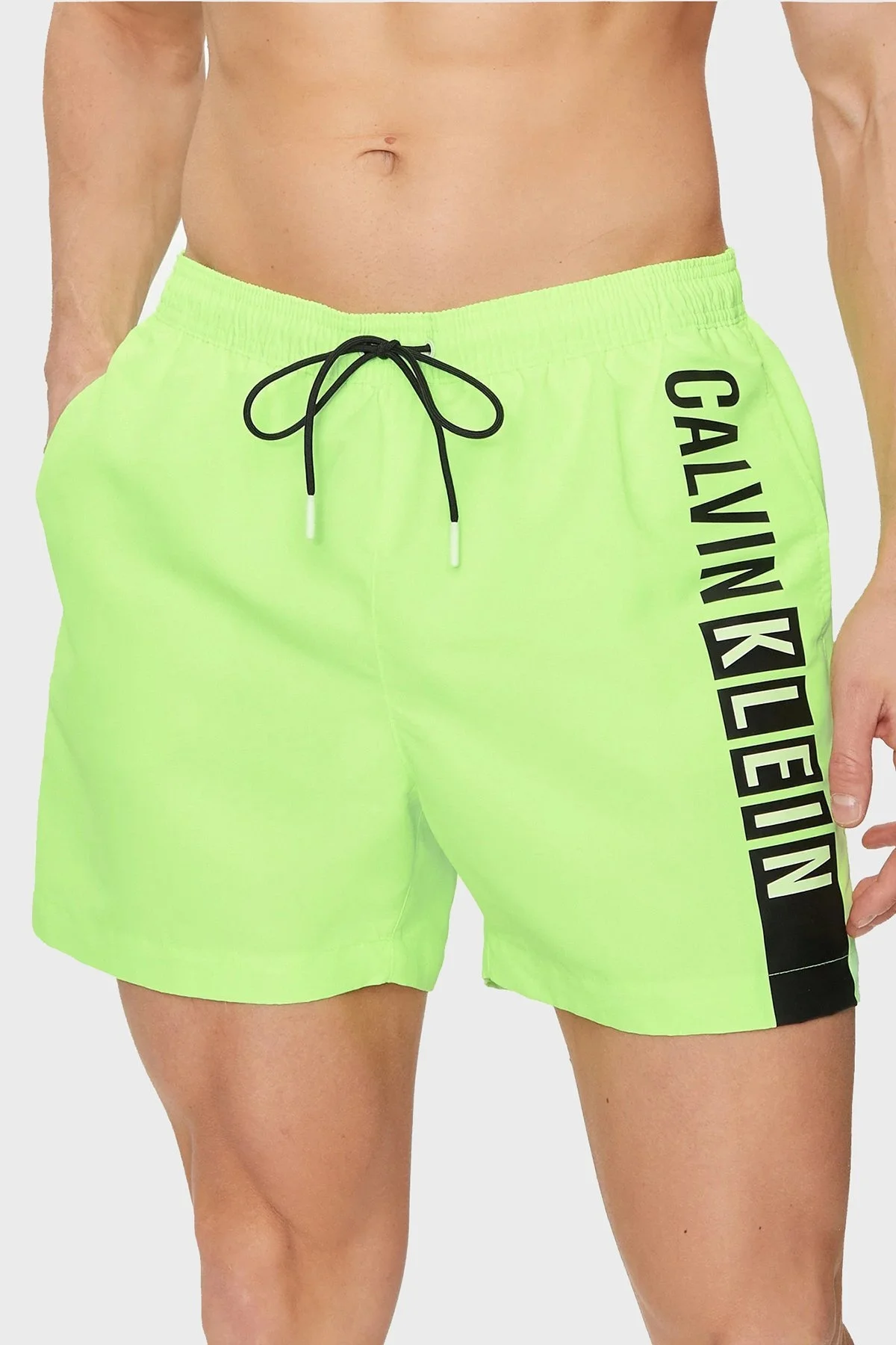 Calvin Klein Logolu Cepli Deniz Şortu Belden Bağlamalı KM0KM00991M0T Erkek Mayo Short KM0KM00991 M0T AÇIK YEŞİL - 1