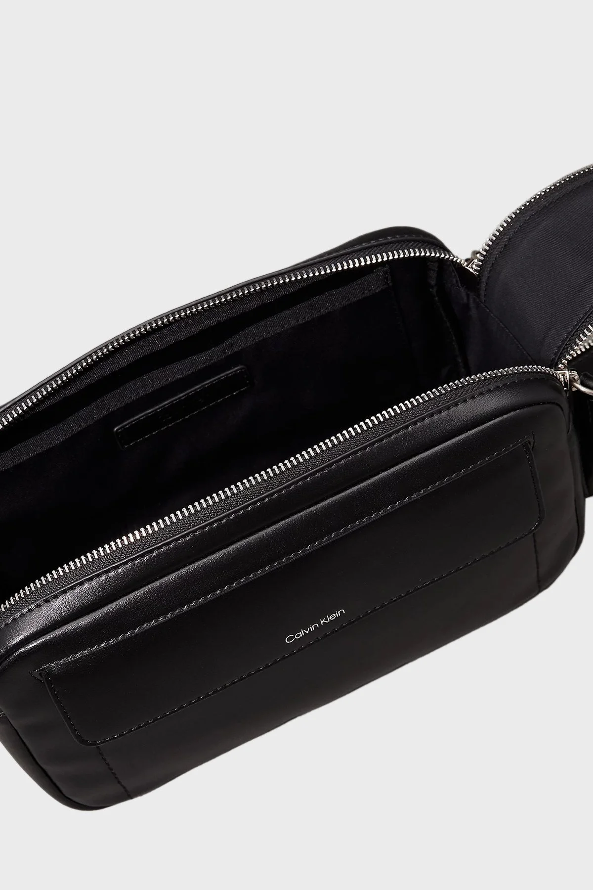 Calvin Klein Logolu Çift Fermuarlı K50K513039BEH Erkek Çanta K50K513039 BEH SİYAH - 7