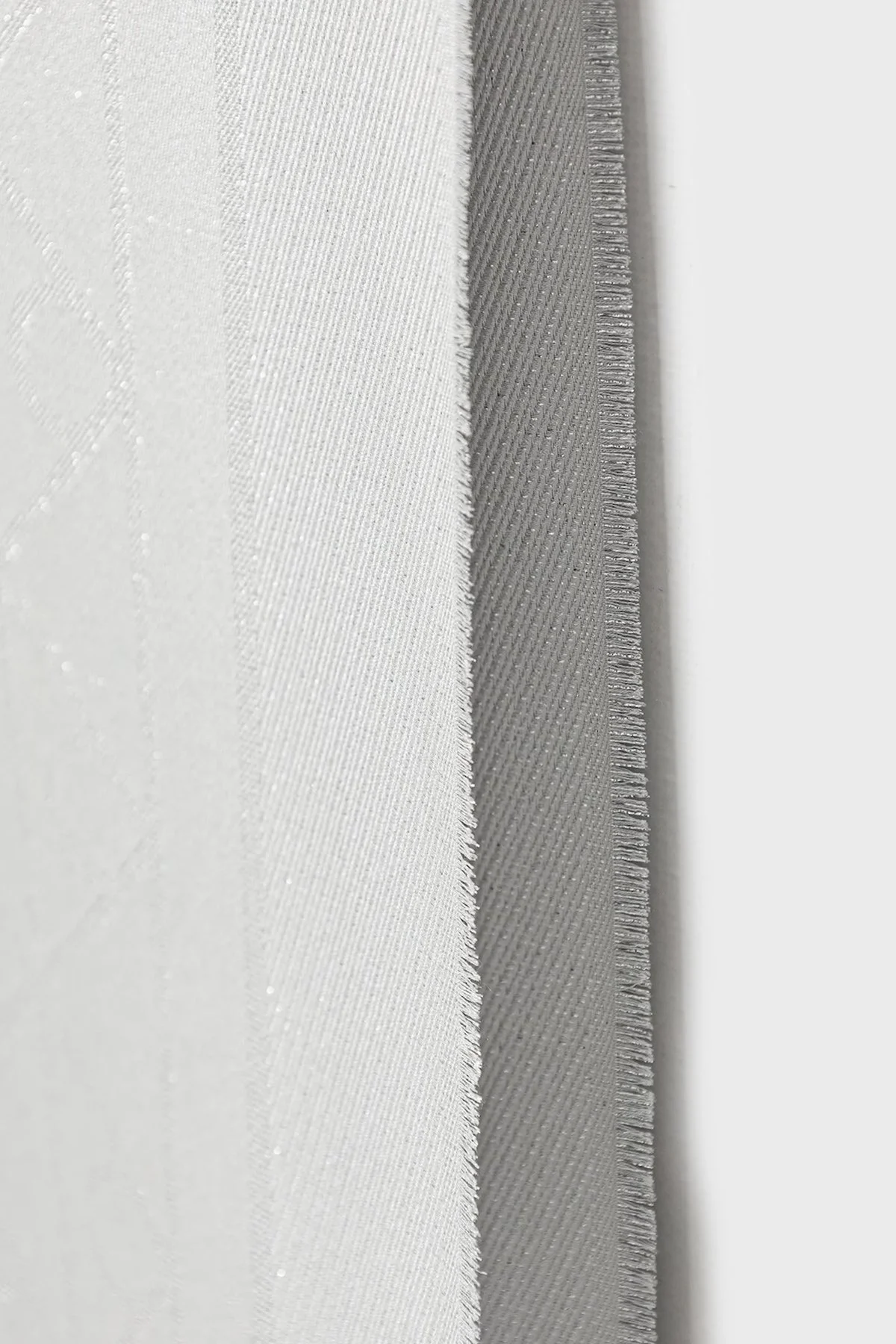 Calvin Klein Logolu Çift Taraflı 180 x 70 cm LV04F8062GQBV Kadın Şal LV04F8062G QBV GRİ - 3