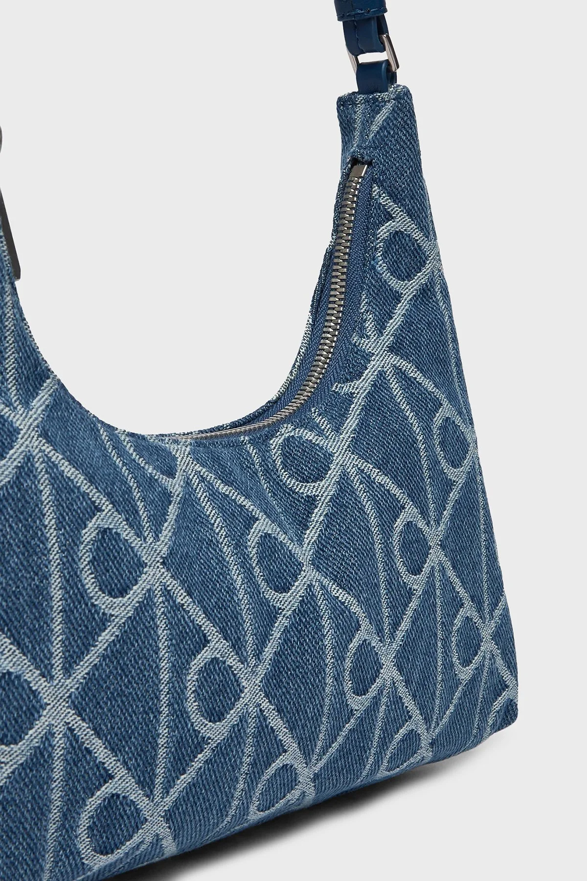 Calvin Klein Logolu Çıkarılabilir Askılı Denim LV04F3431GYBN Bayan Çanta LV04F3431G YBN MAVİ - 6