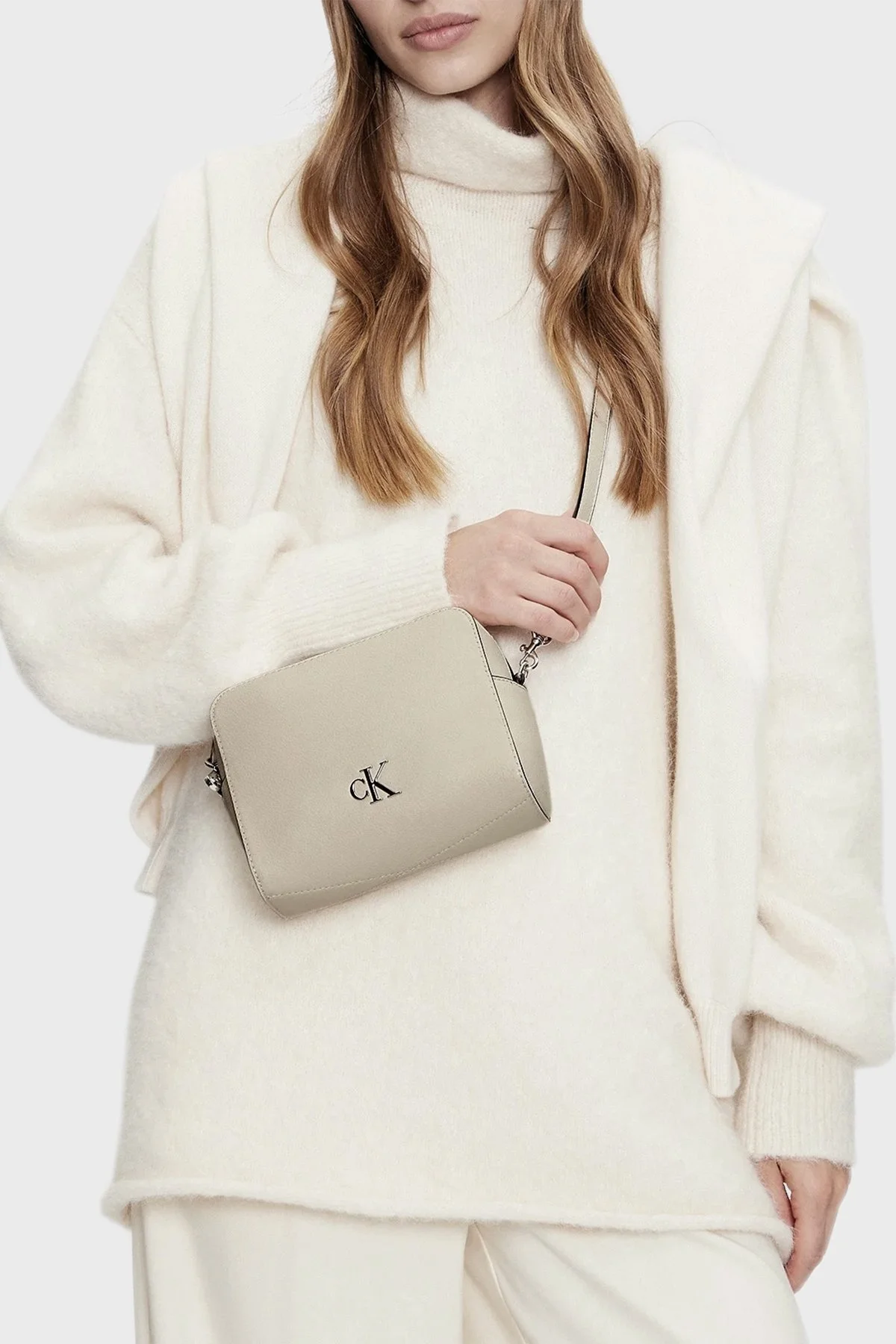 Calvin Klein Logolu Çıkarılabilir Askılı K60K612719PAS Bayan Çanta K60K612719 PAS BEJ - 2