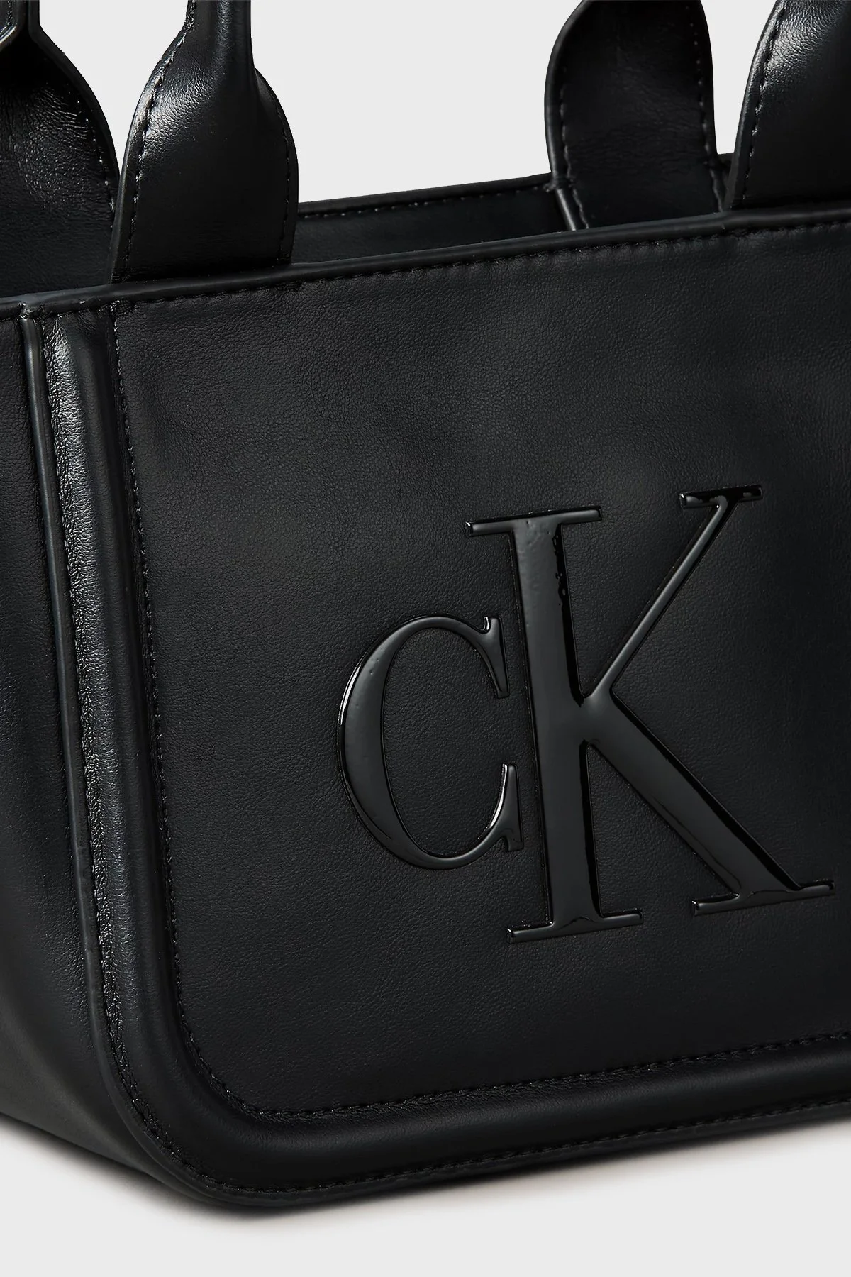 Calvin Klein Logolu Çıkarılabilir Askılı LV04F3219GUB1 Bayan Çanta LV04F3219G UB1 SİYAH - 4