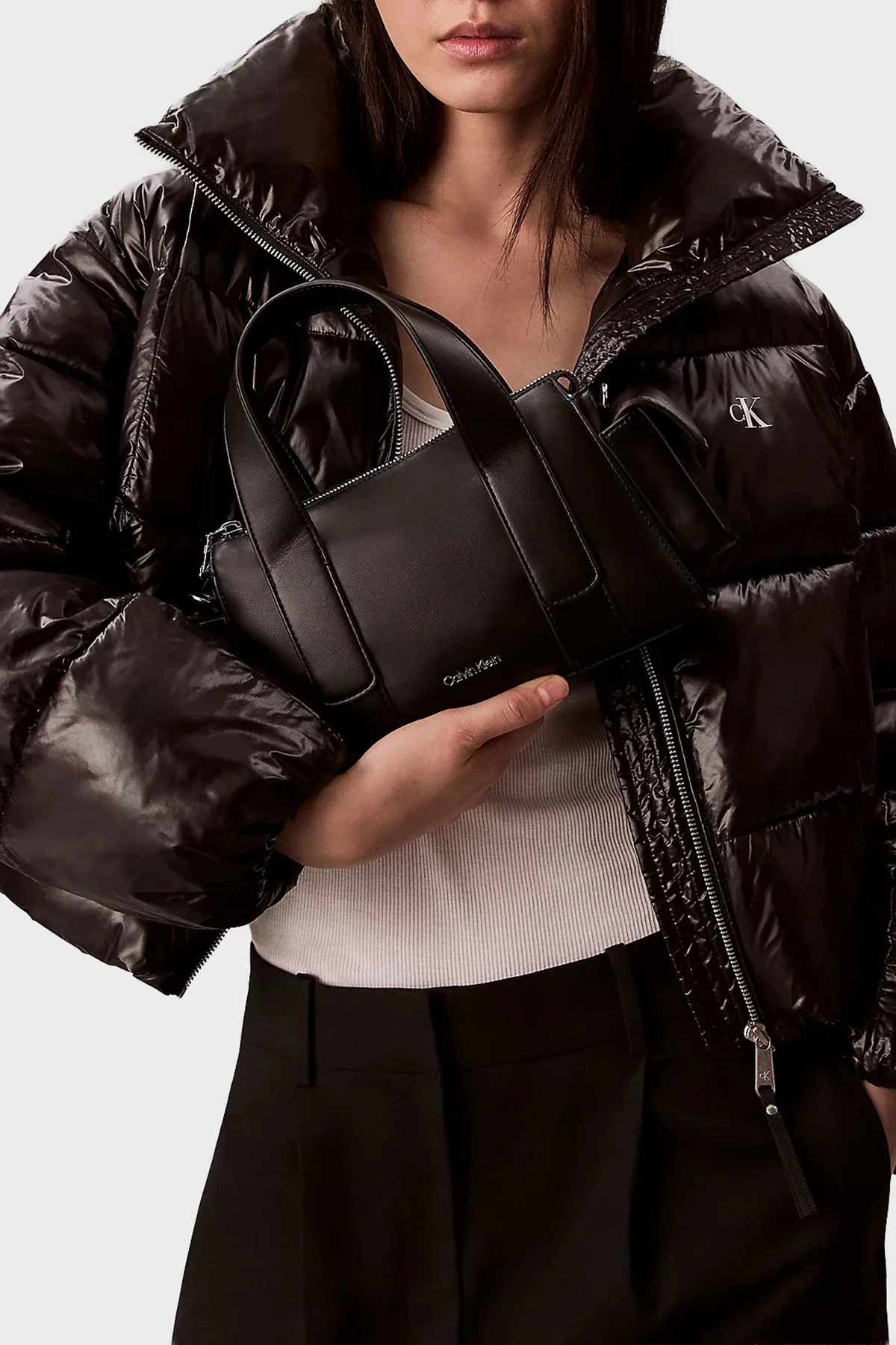 Calvin Klein Logolu Çıkarılabilir Askılı LV04F3291G2QP Bayan Çanta LV04F3291G 2QP SİYAH - 2